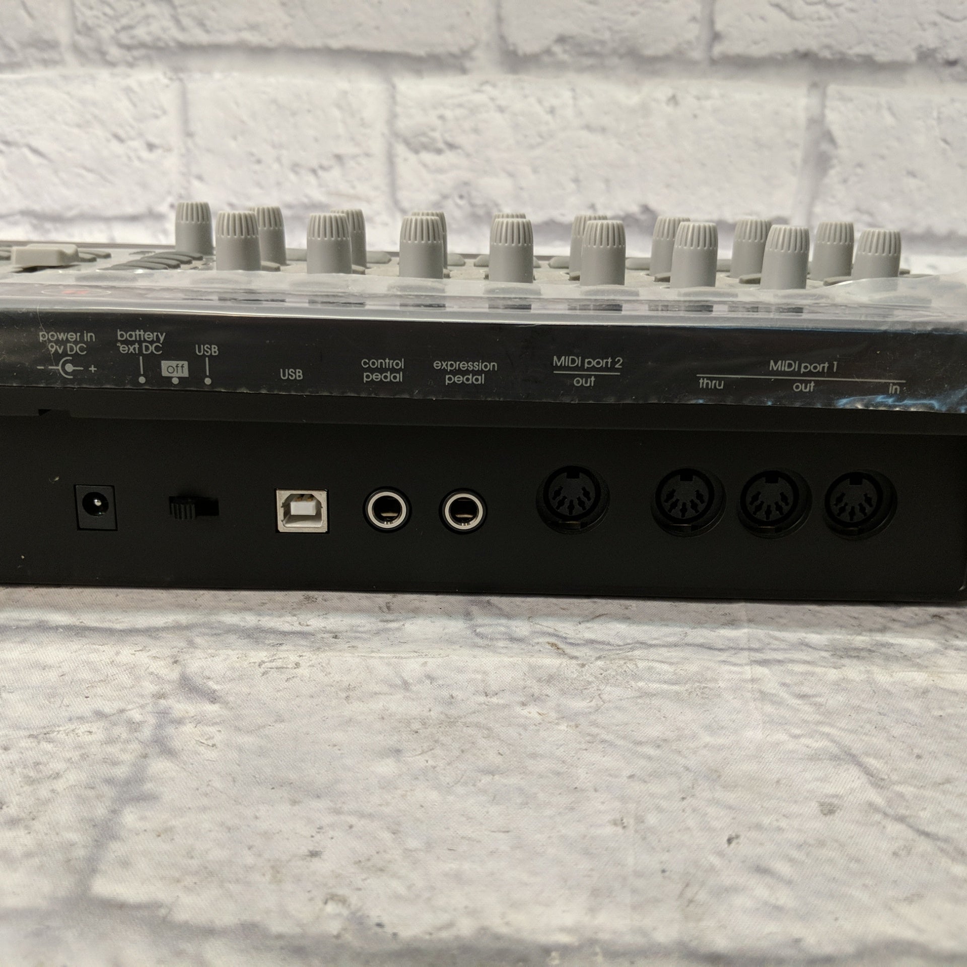 Novation ReMote ZeRO SL MK I Midi Controller