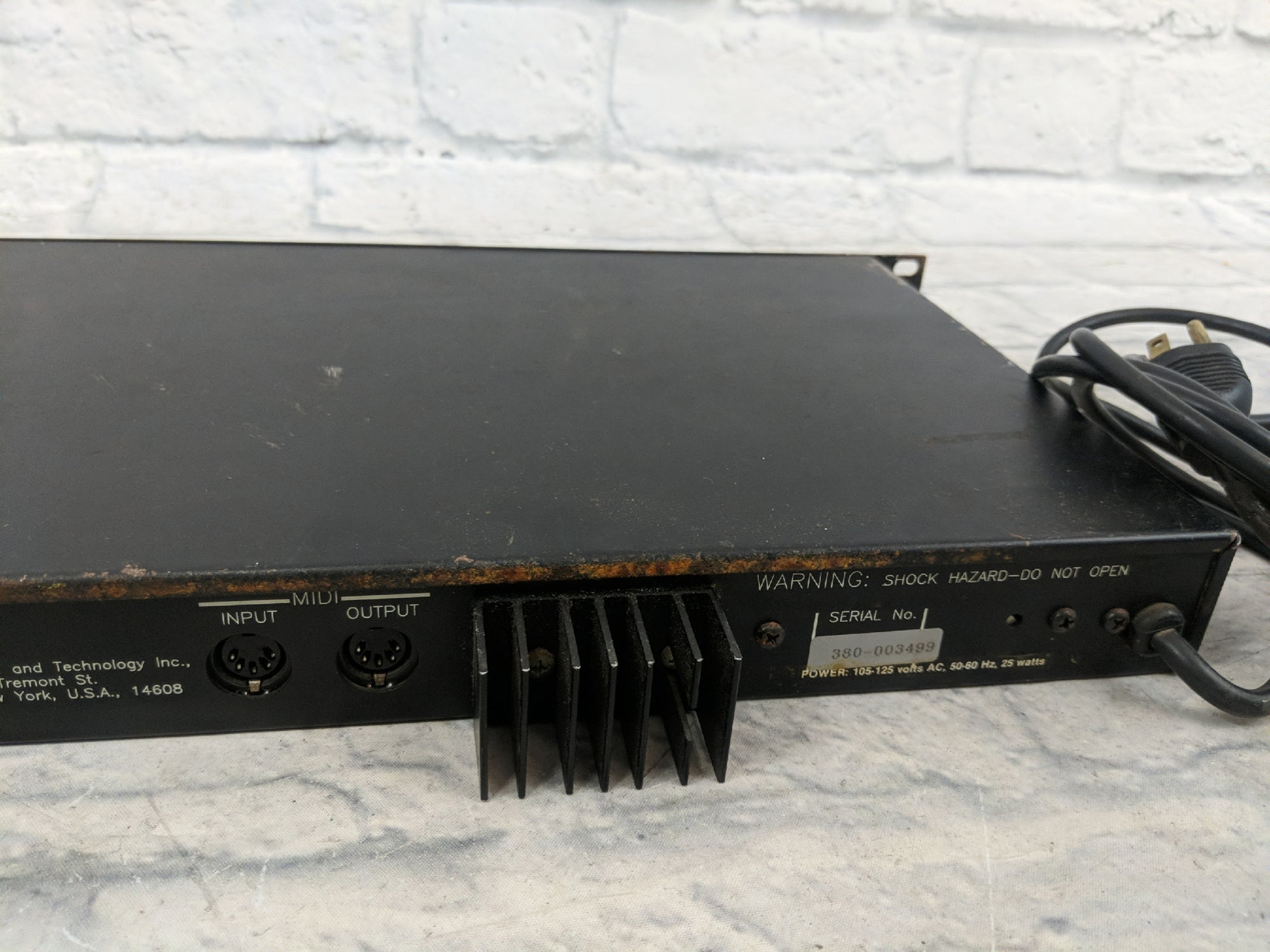 ART SGE Mach I Digital Super-Effector/Pitch Transposer/Sampler
