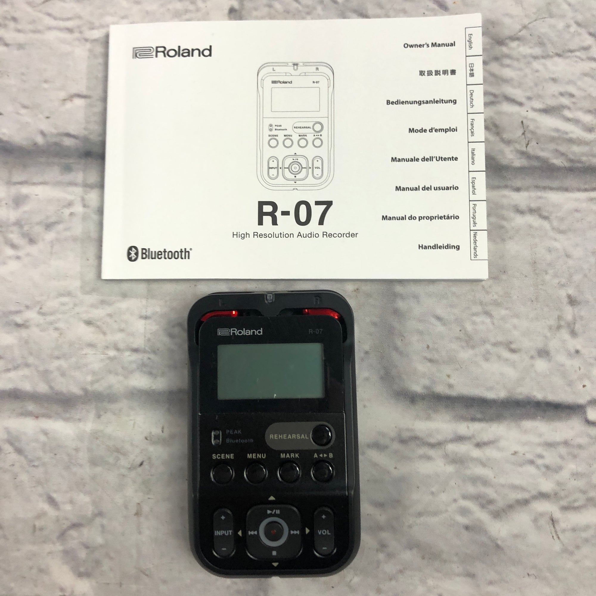 Roland R-07 Audio Recorder Digital Recorder