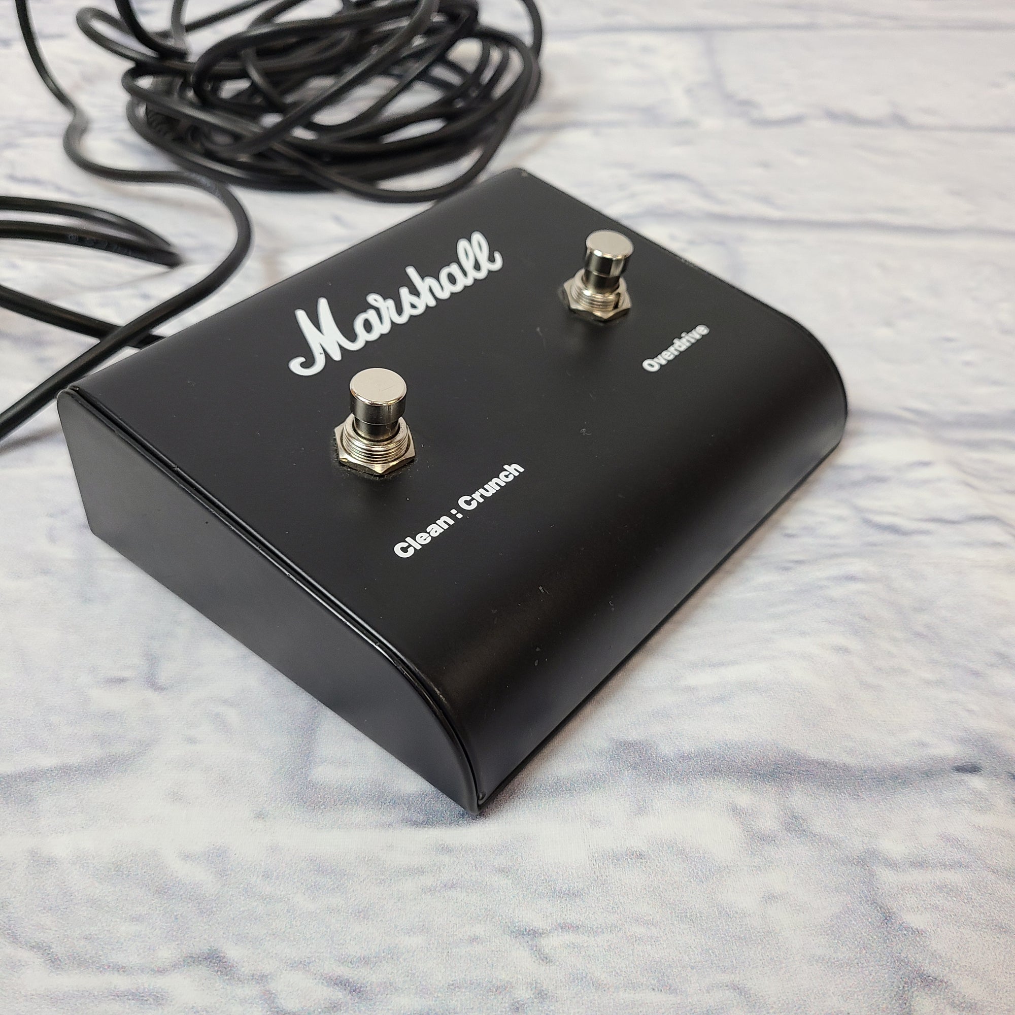universal audio marshall pedal Marshall pedl-90010 2-Button Footswitch for Marshall Amplifiers