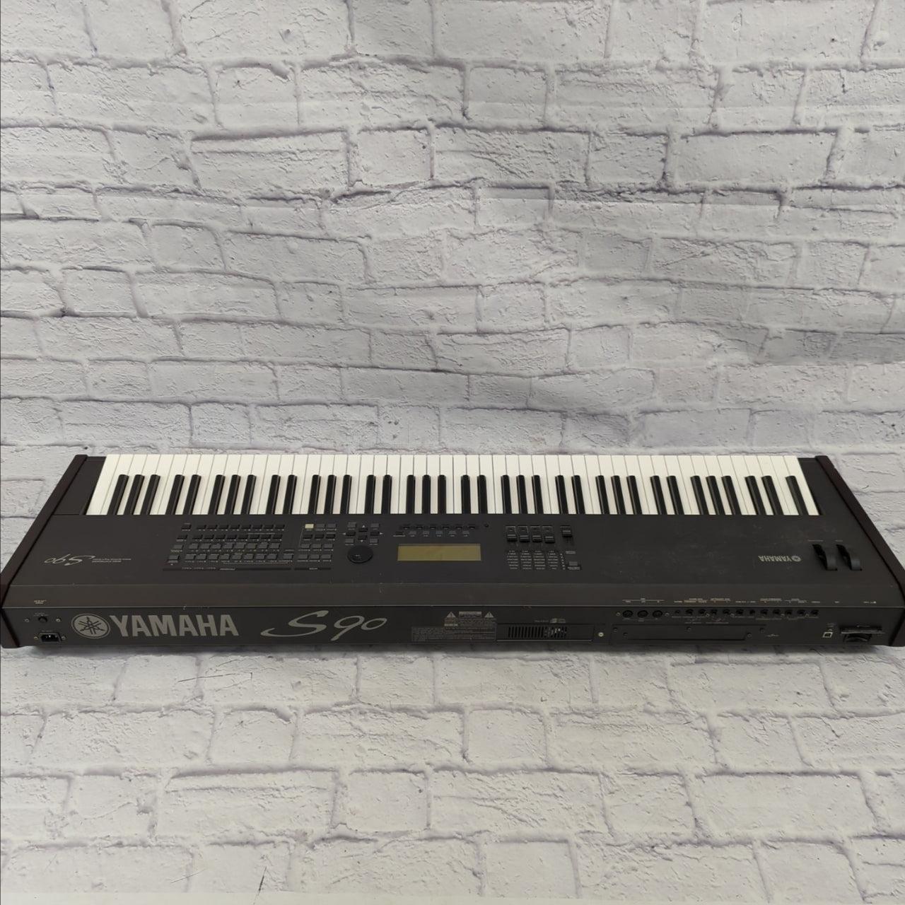 Yamaha S90 88-Key Weighted Synthesizer