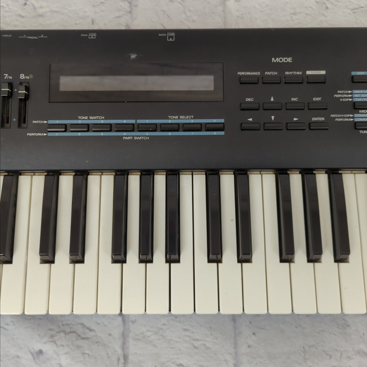 Roland JV-90 76-Key Expandable Synthesizer - Evolution Music