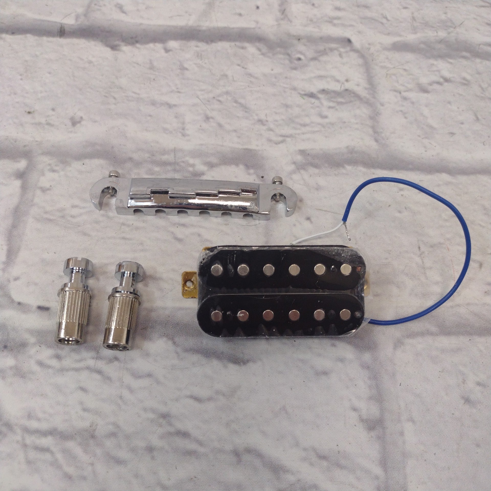 Maestro Lightning Bridge with Studs and Humbucker Pickup