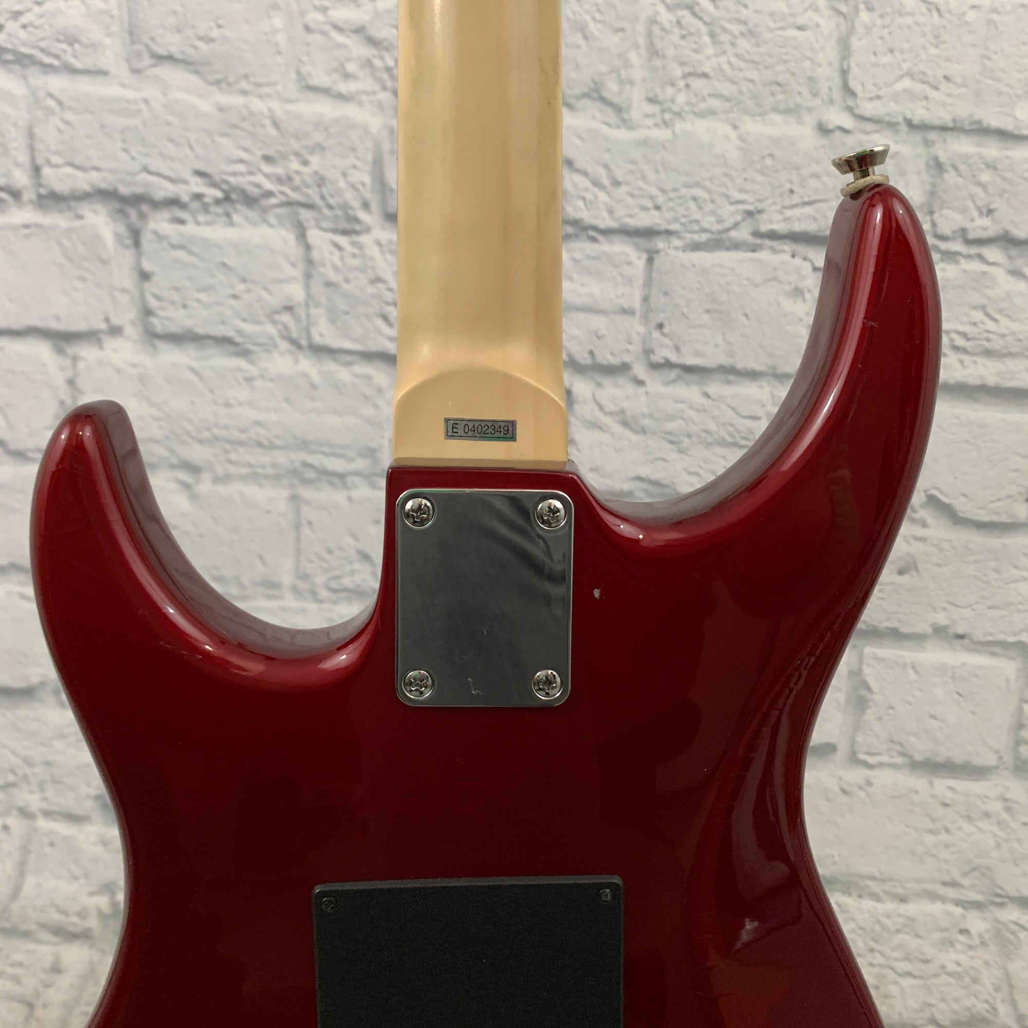 Guitar Research LG33 Strat Style Electric Guitar