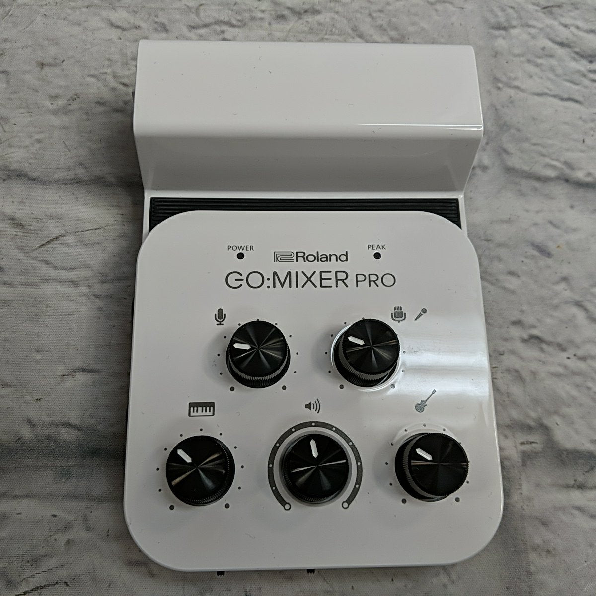 Roland Go:Mixer Pro Mobile Mixer