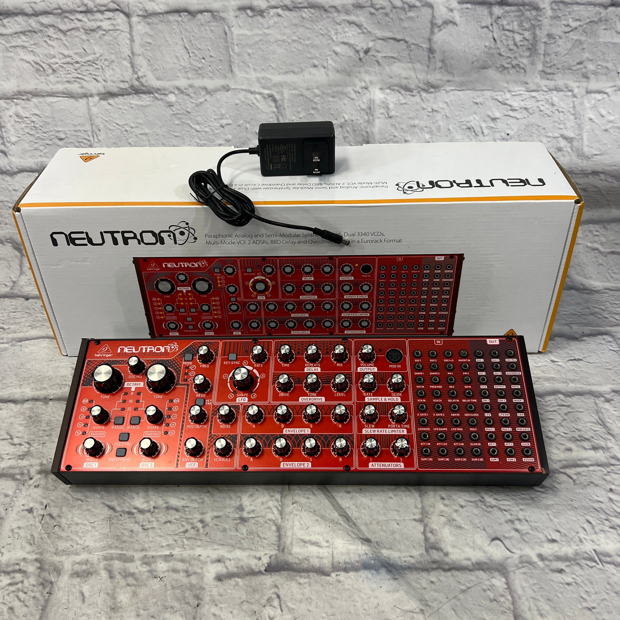 Behringer Neutron Paraphonic Analog Synth - Evolution Music