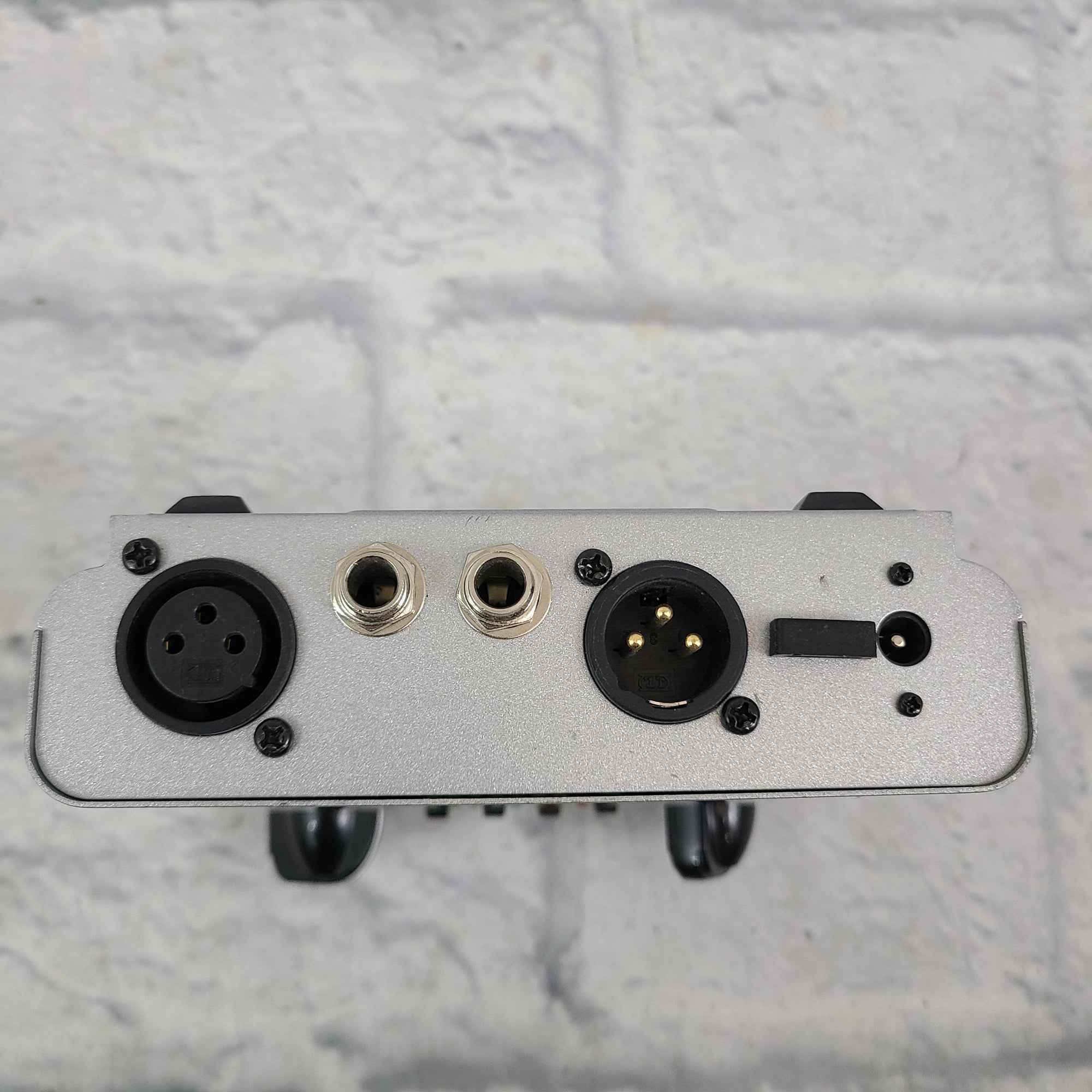 Behringer Tube Ultragain 100 Microphone Preamp