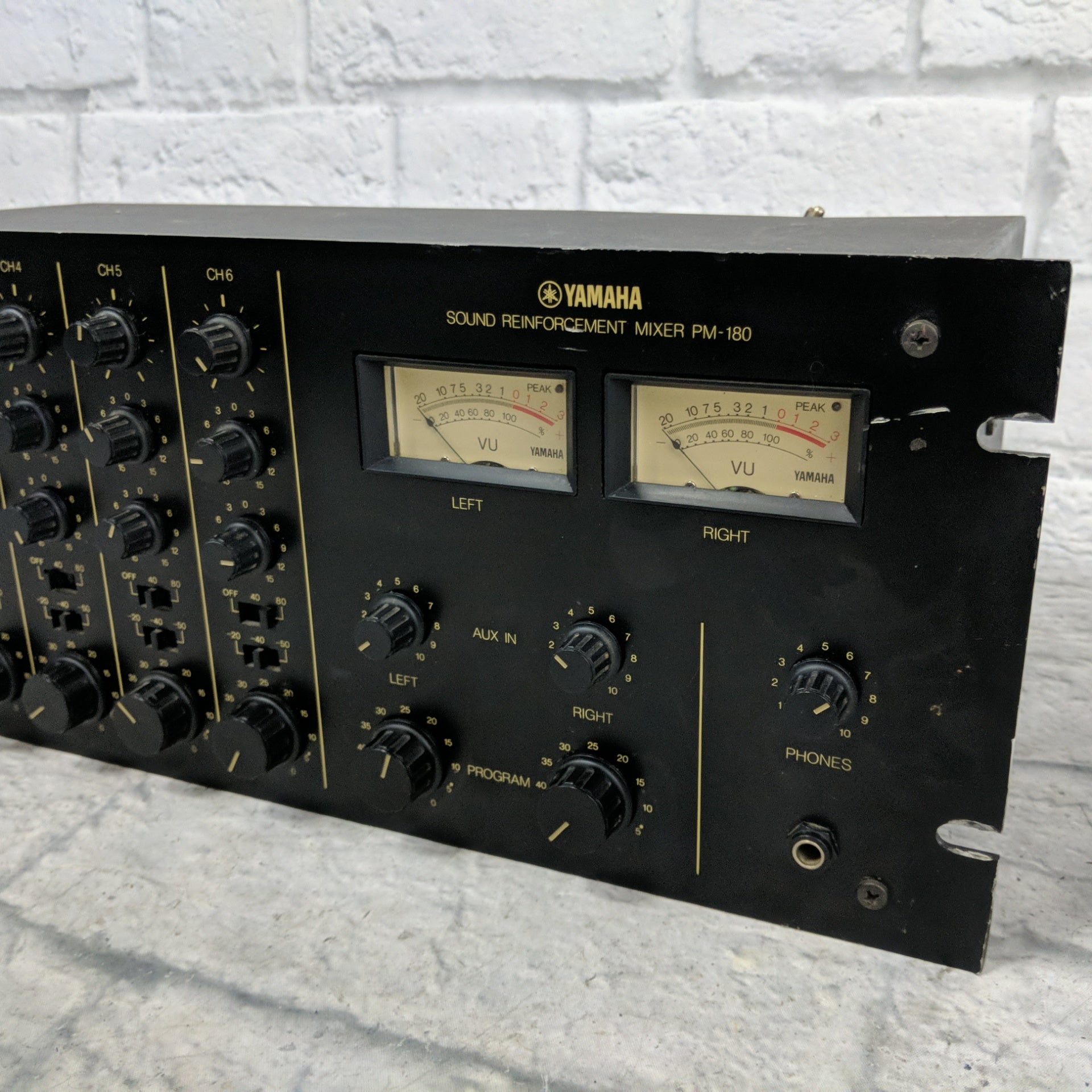 Yamaha PM-180 Sound Reinforcement Mixer - Evolution Music