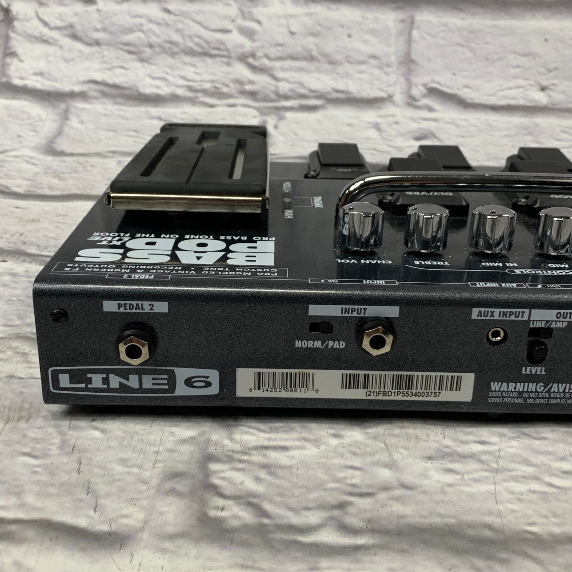 Line 6 Bass PODxt Live Floor Bass PreAmplifier at Gear4music