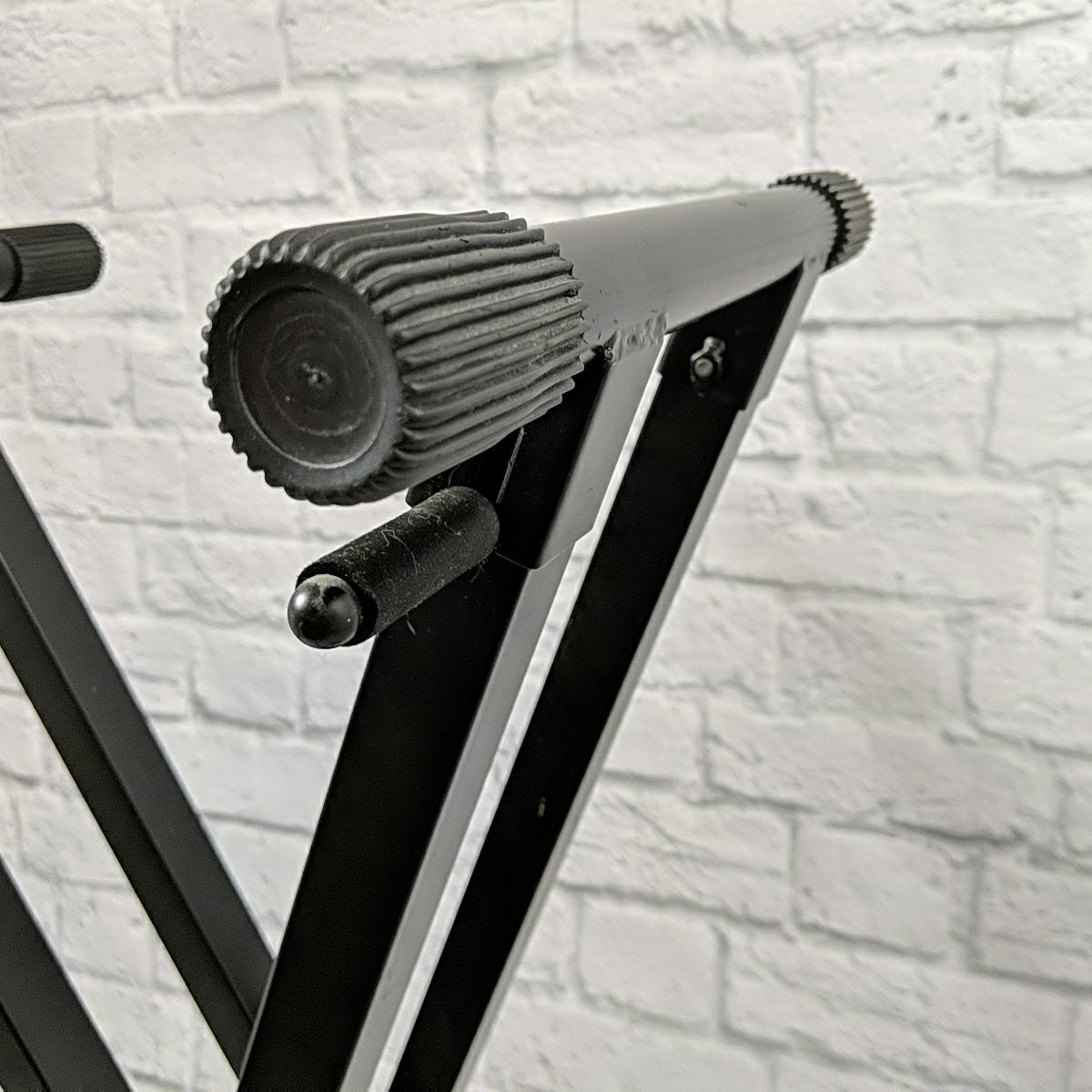 On-Stage KS8291 Heavy-Duty Deluxe X ERGO-LOK Keyboard Stand