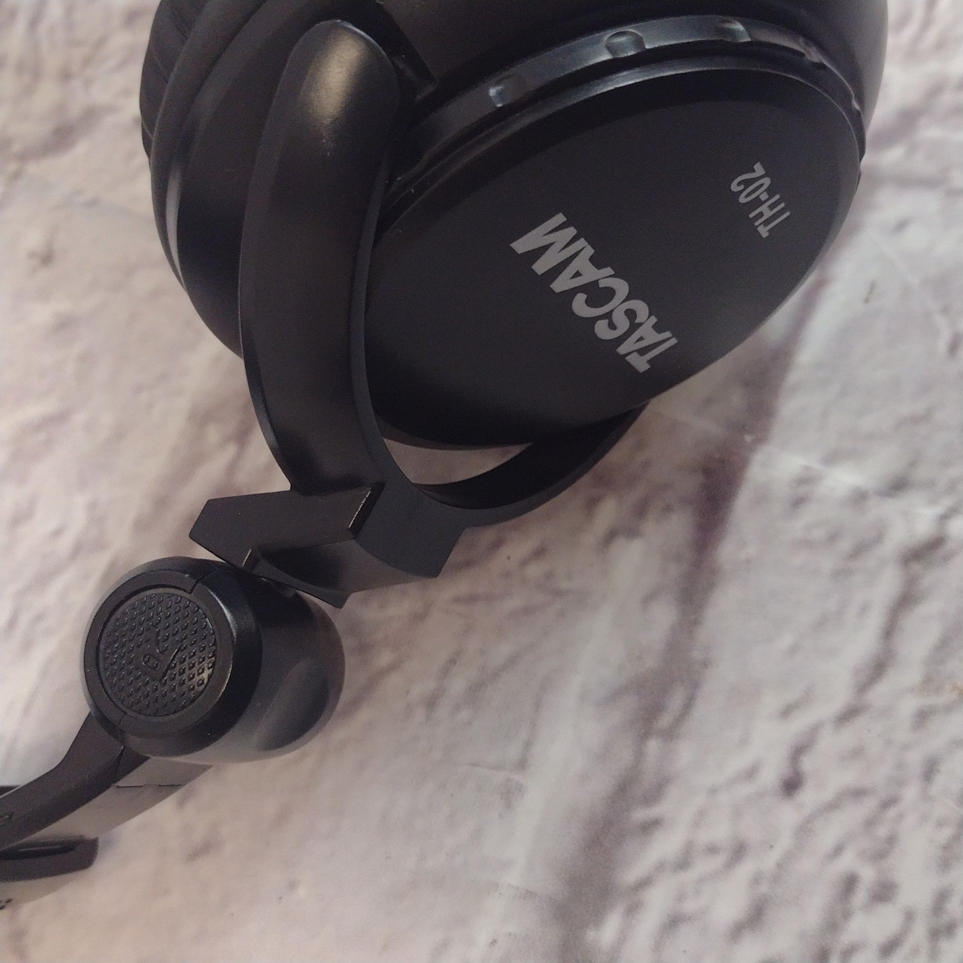 Tascam TH-02 Headphones