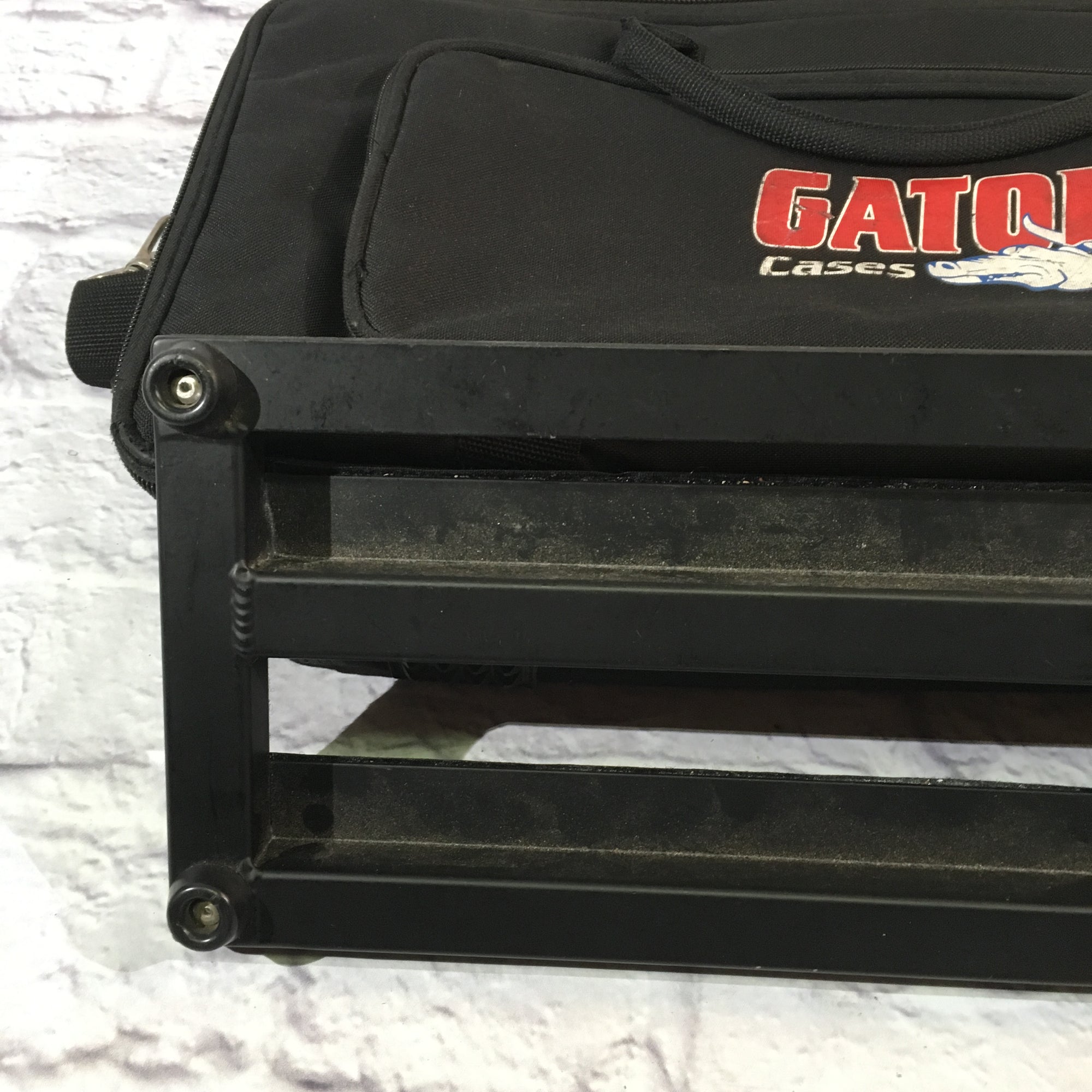 Small Pedalboard in Gator Soft Case