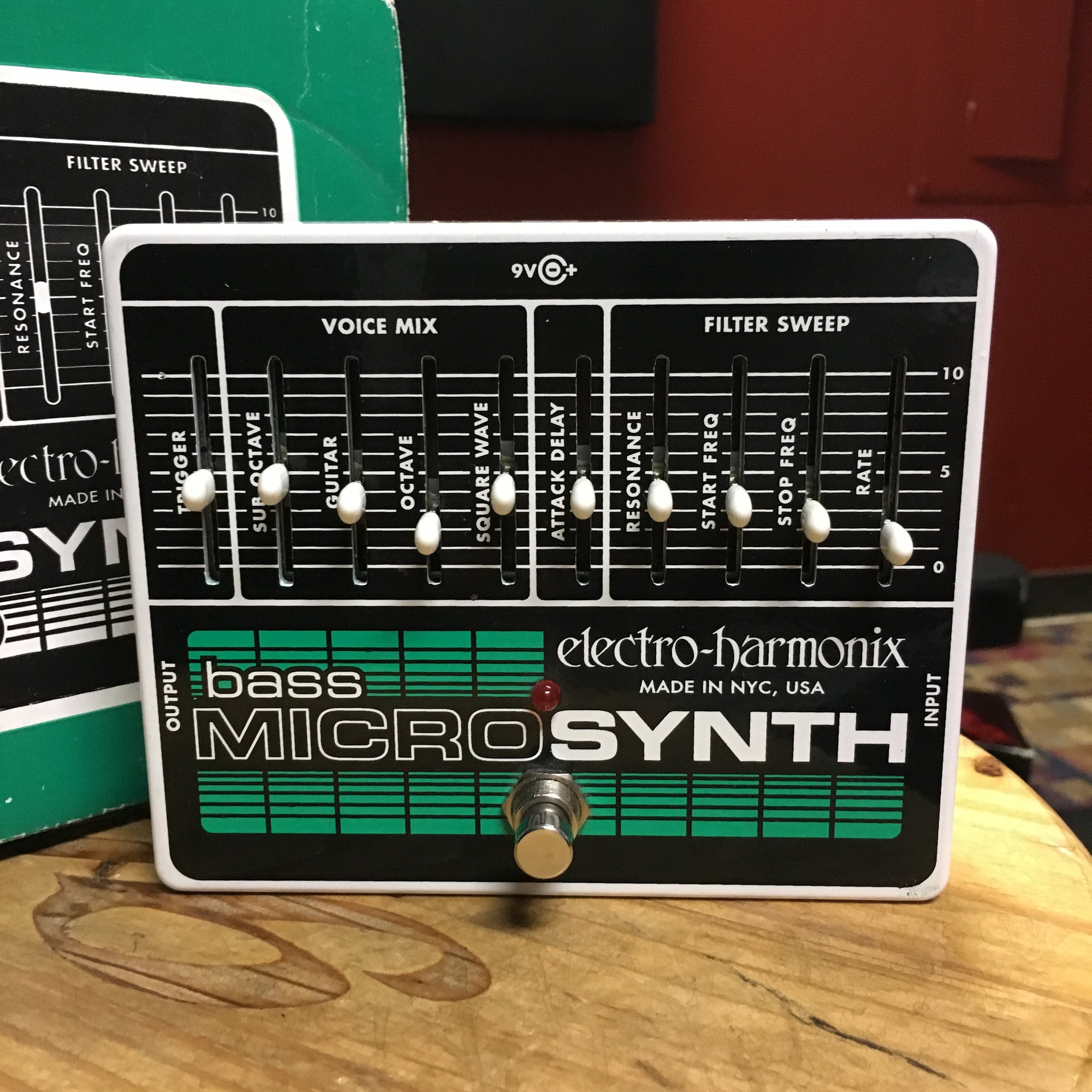 electro-harmonix bass micro synth pedal Electro Harmonix Bass Micro Synth