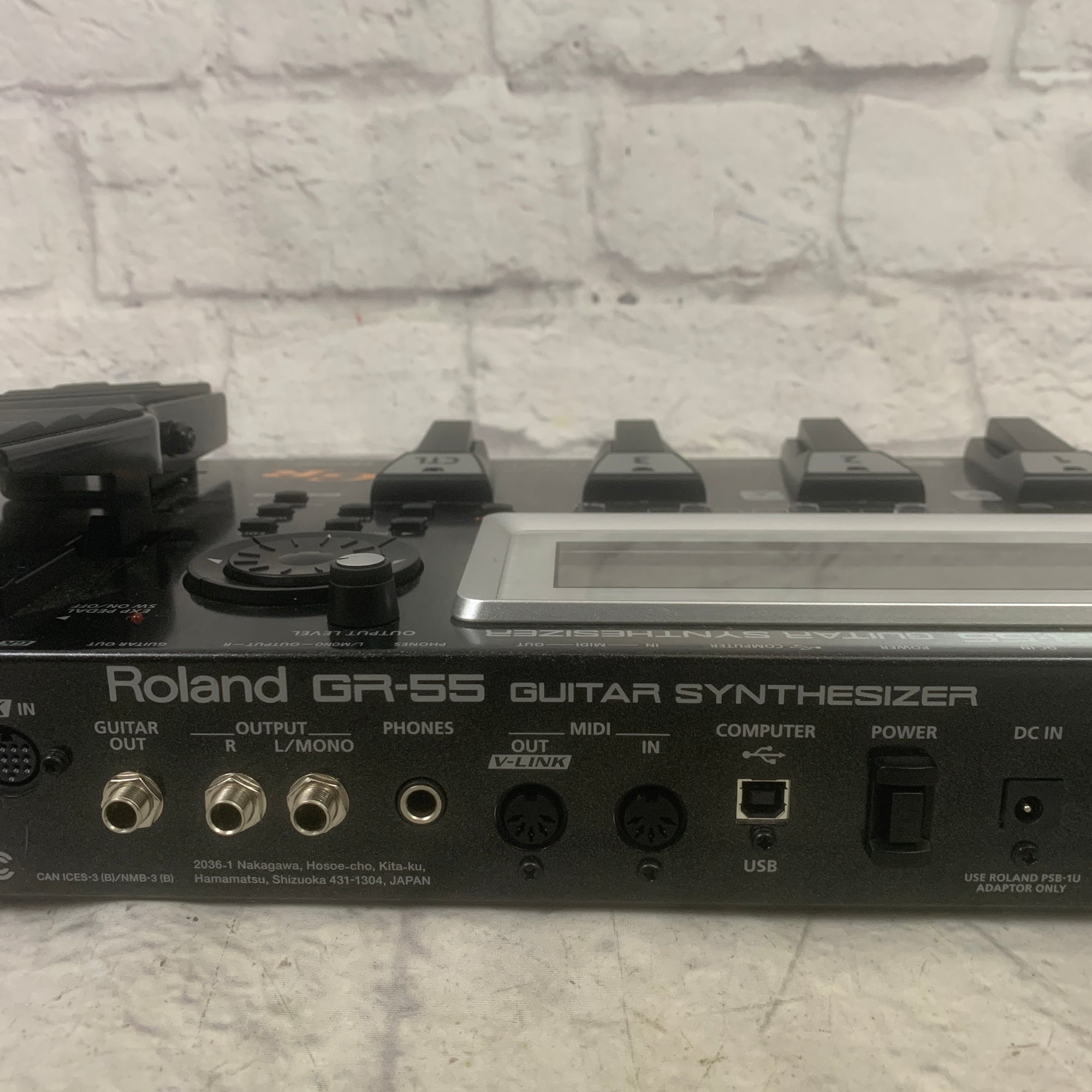 Roland GR-55 Guitar Synthesizer Multi-Effects Pedal Modeling Unit