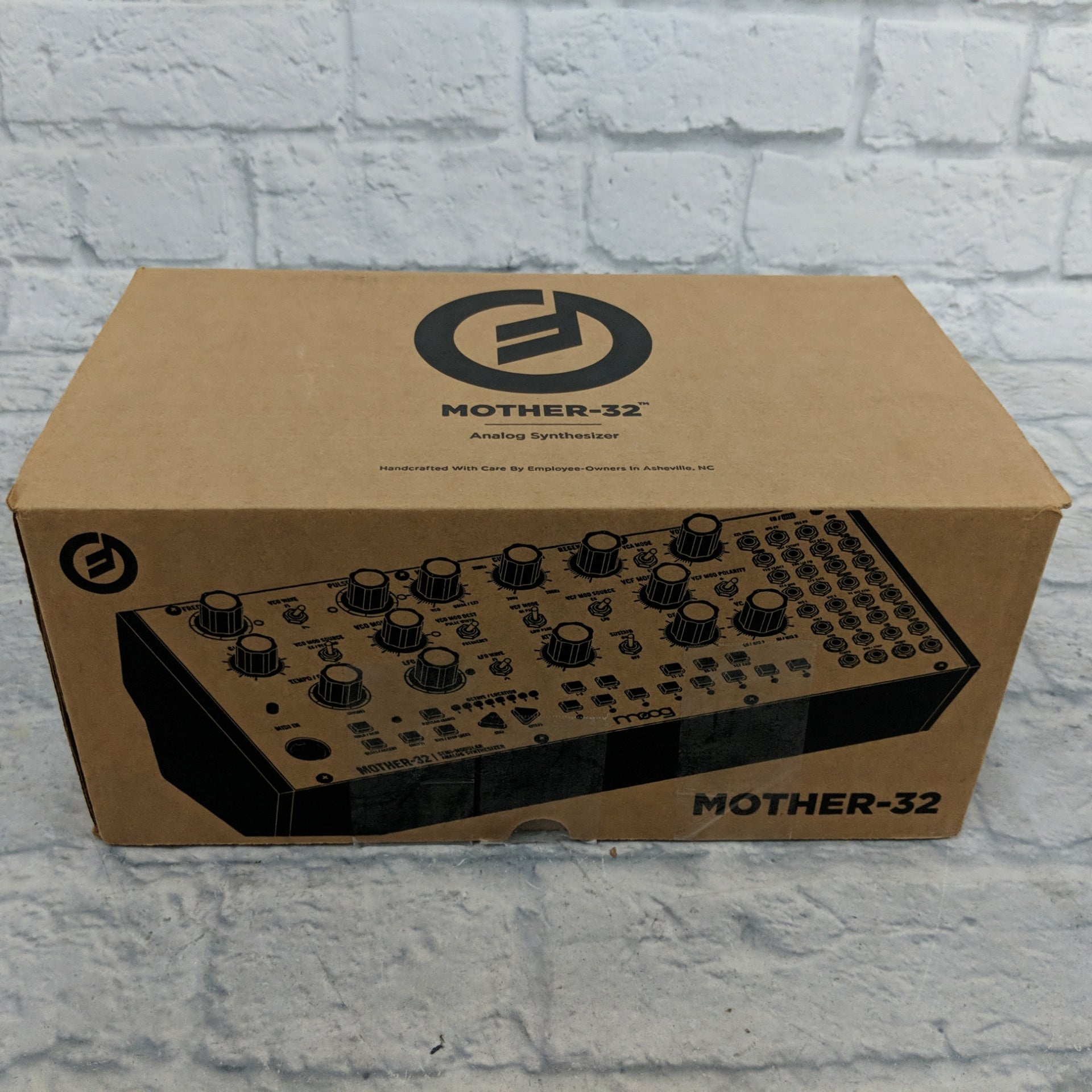 Moog Mother-32 Tabletop / Eurorack Semi-Modular Synthesizer