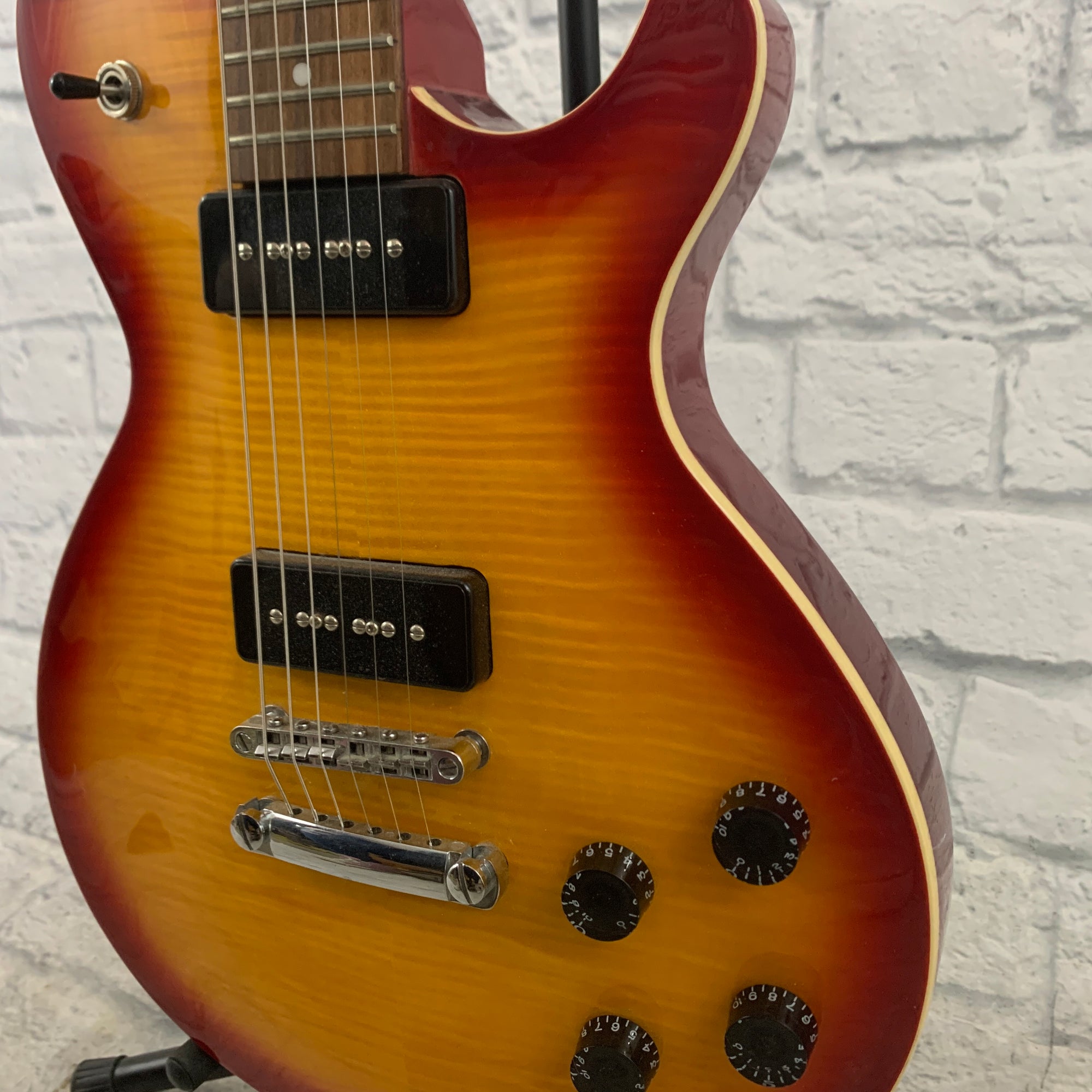 Dean Evo-60 Solidbody Electric - Red Burst