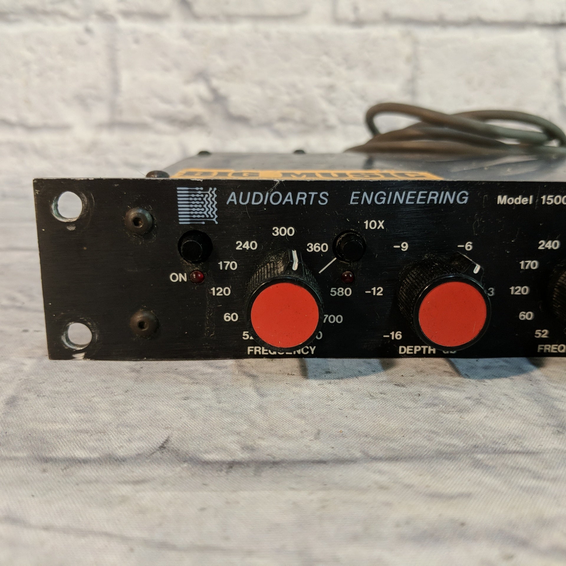 Audioarts Engineering Model 1500 Tuneable Notch Filter-Feedback Suppressor