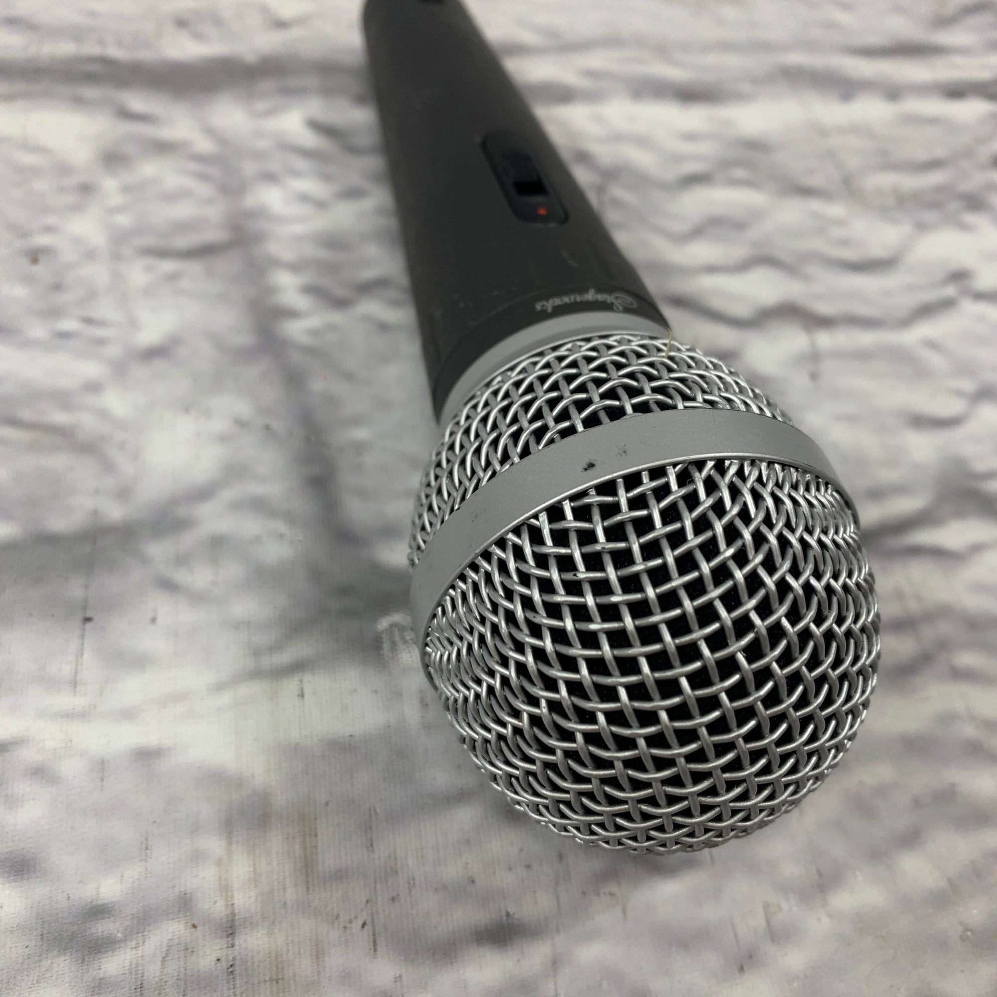 Stageworks DM-270 Dynamic Microphone w/ Switch