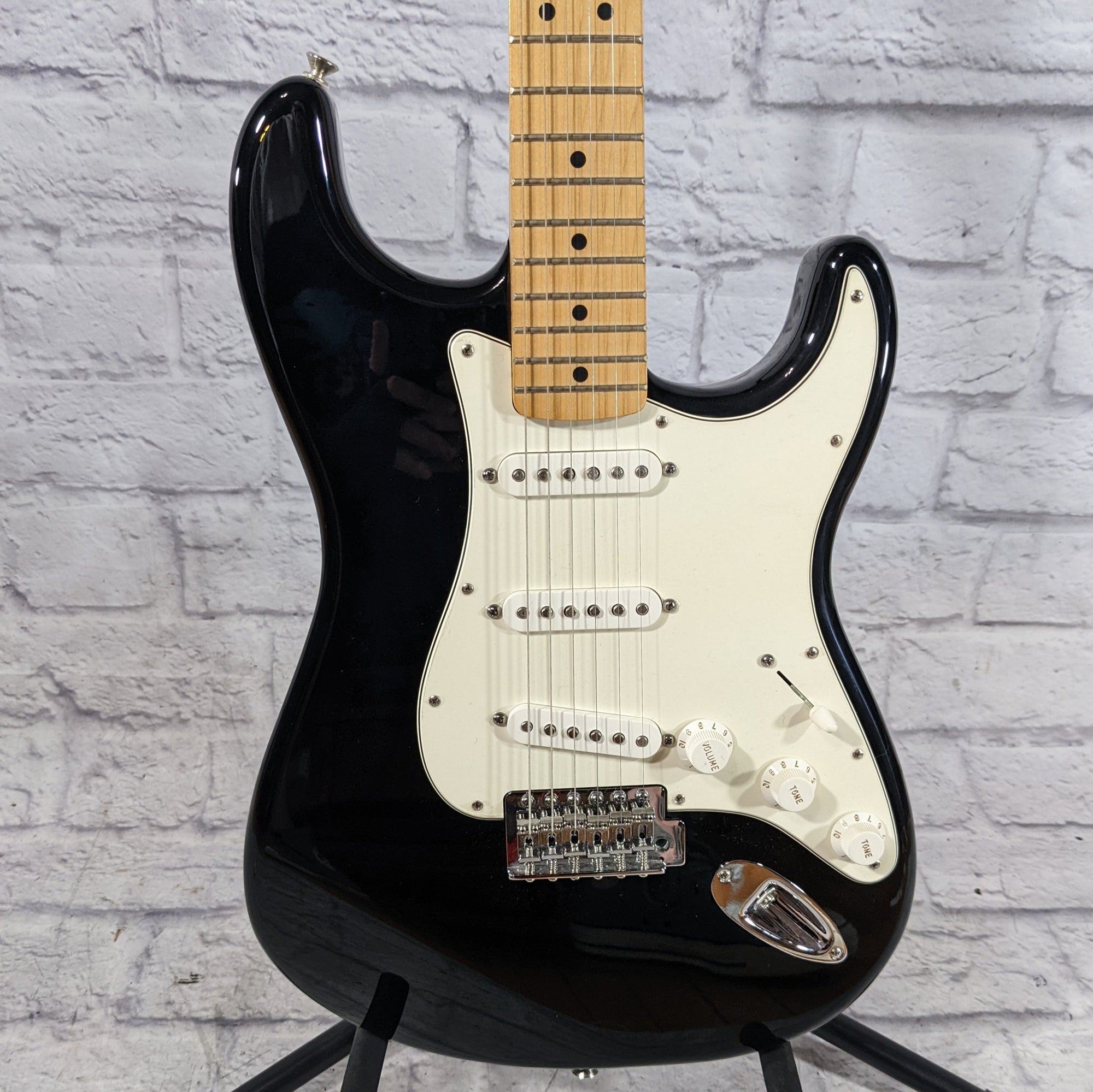 Fender MIM Standard Stratocaster 2009 with case