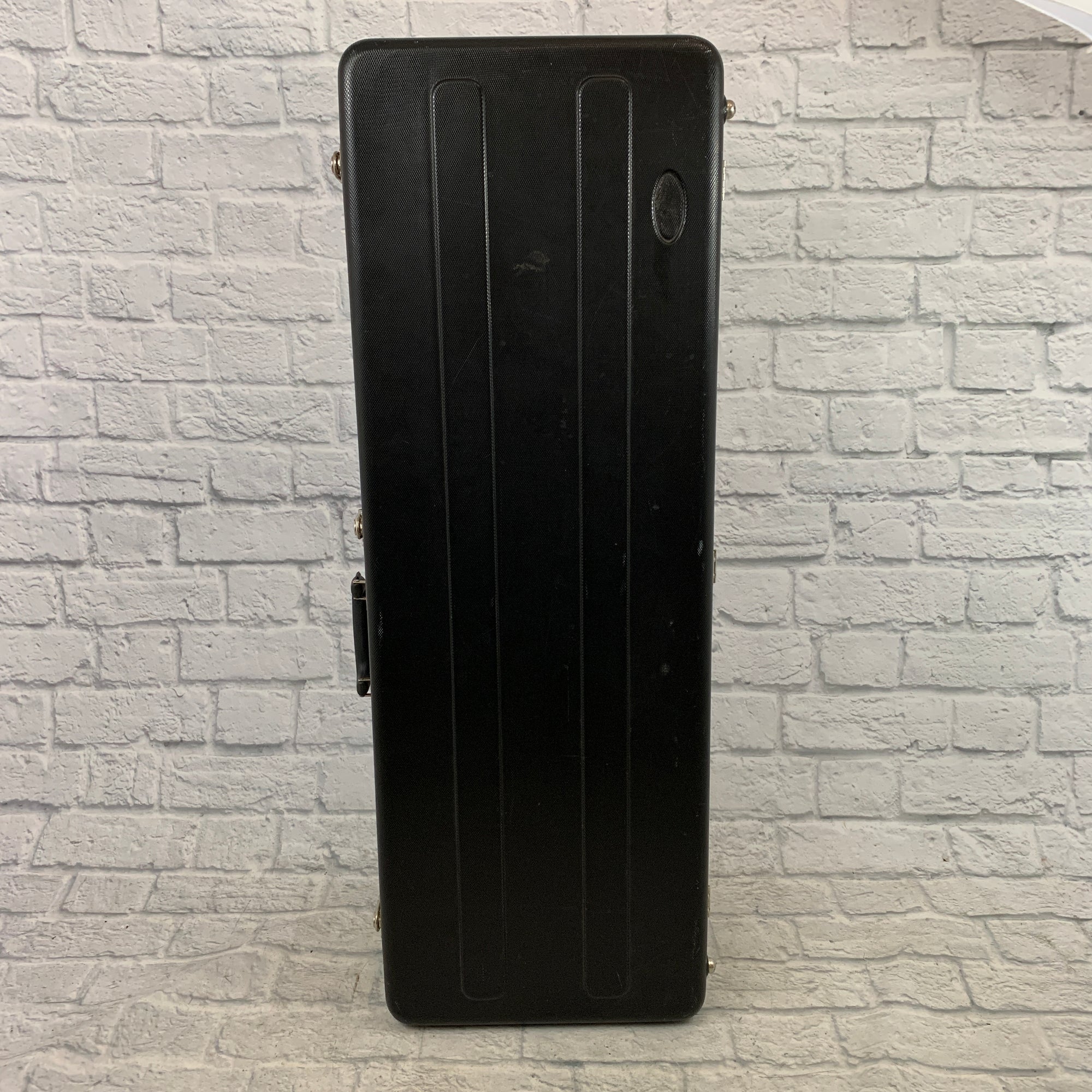 Unknown Strat-Style Black Hardshell Electric Case