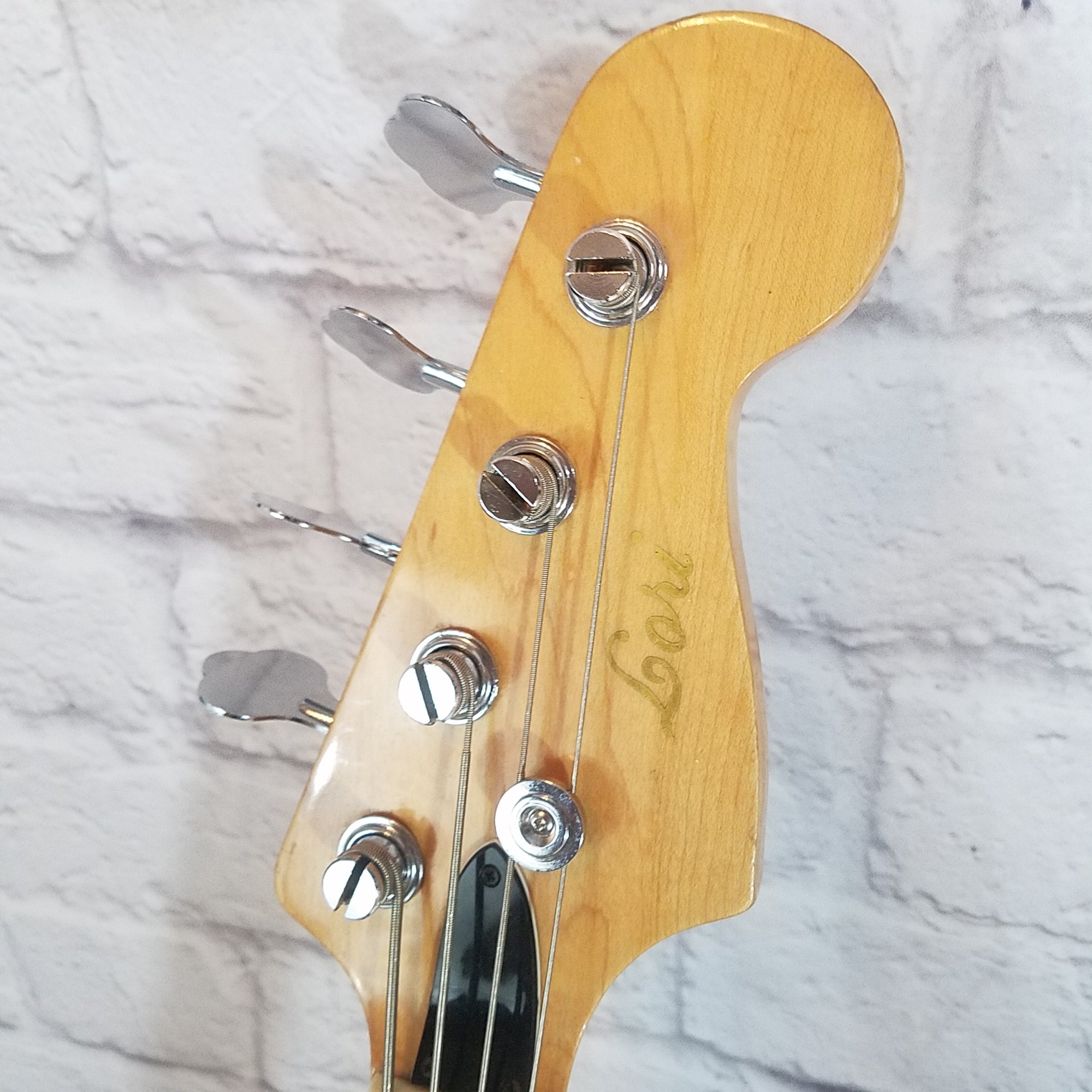 Partscaster 4 String Electric Bass Sunburst w/ Lori Neck