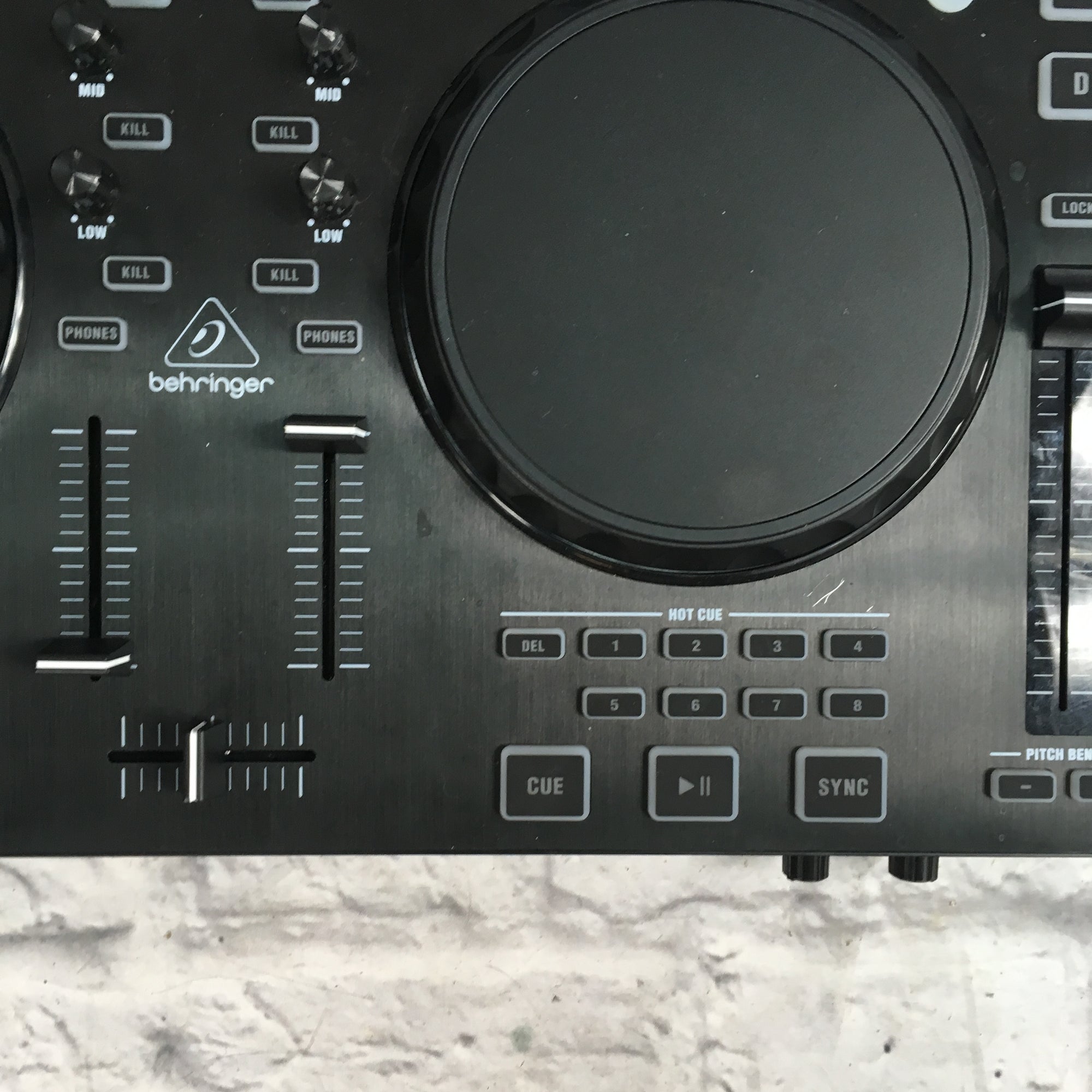 Behringer CMD Studio 4a DJ MIDI Controller