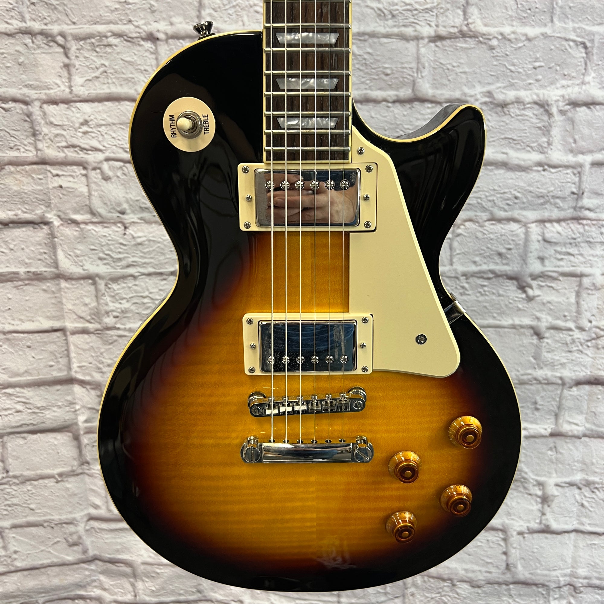 epiphone les paul standard plustop pro tobacco burst Plus Top Desert 2015 Les Paul began in 1940 when Les built one of the worlds first solid body electric guitars while working nights at the original Epiphone factory in Manhattan Epiphone Les Paul Standard Plus