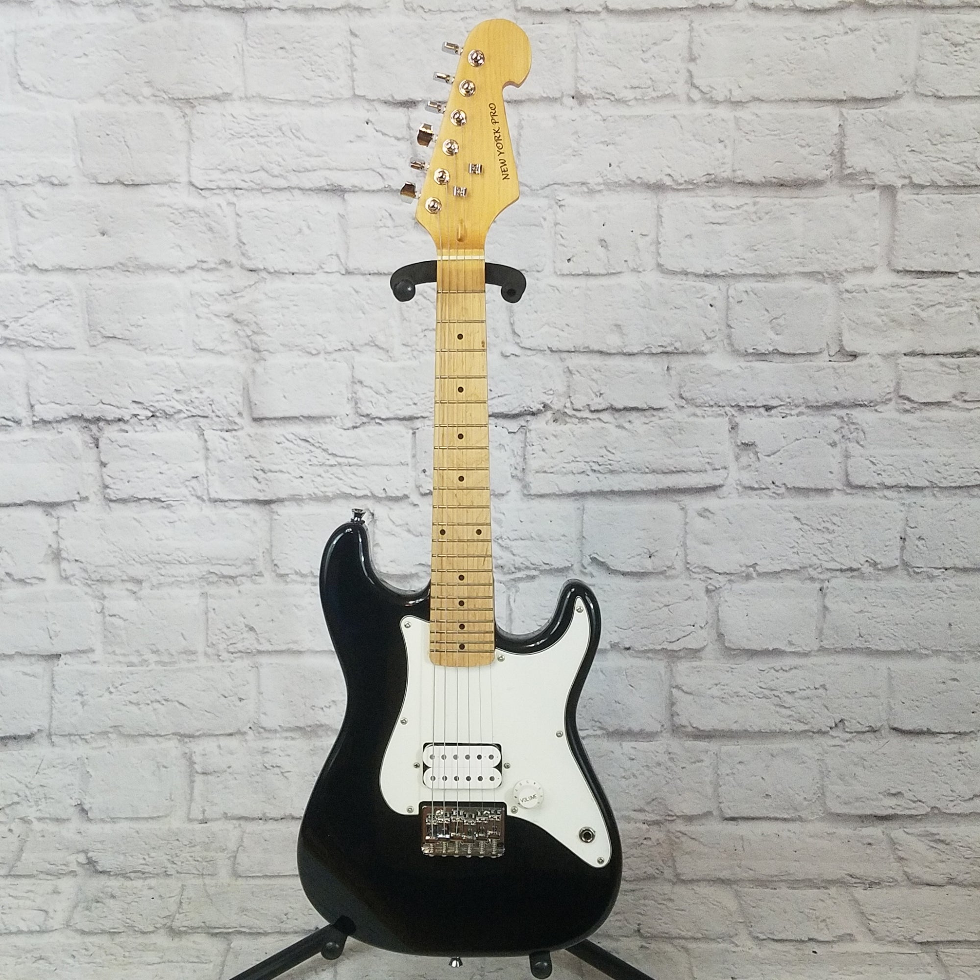 New York Pro 3/4 Size Electric Guitar Black