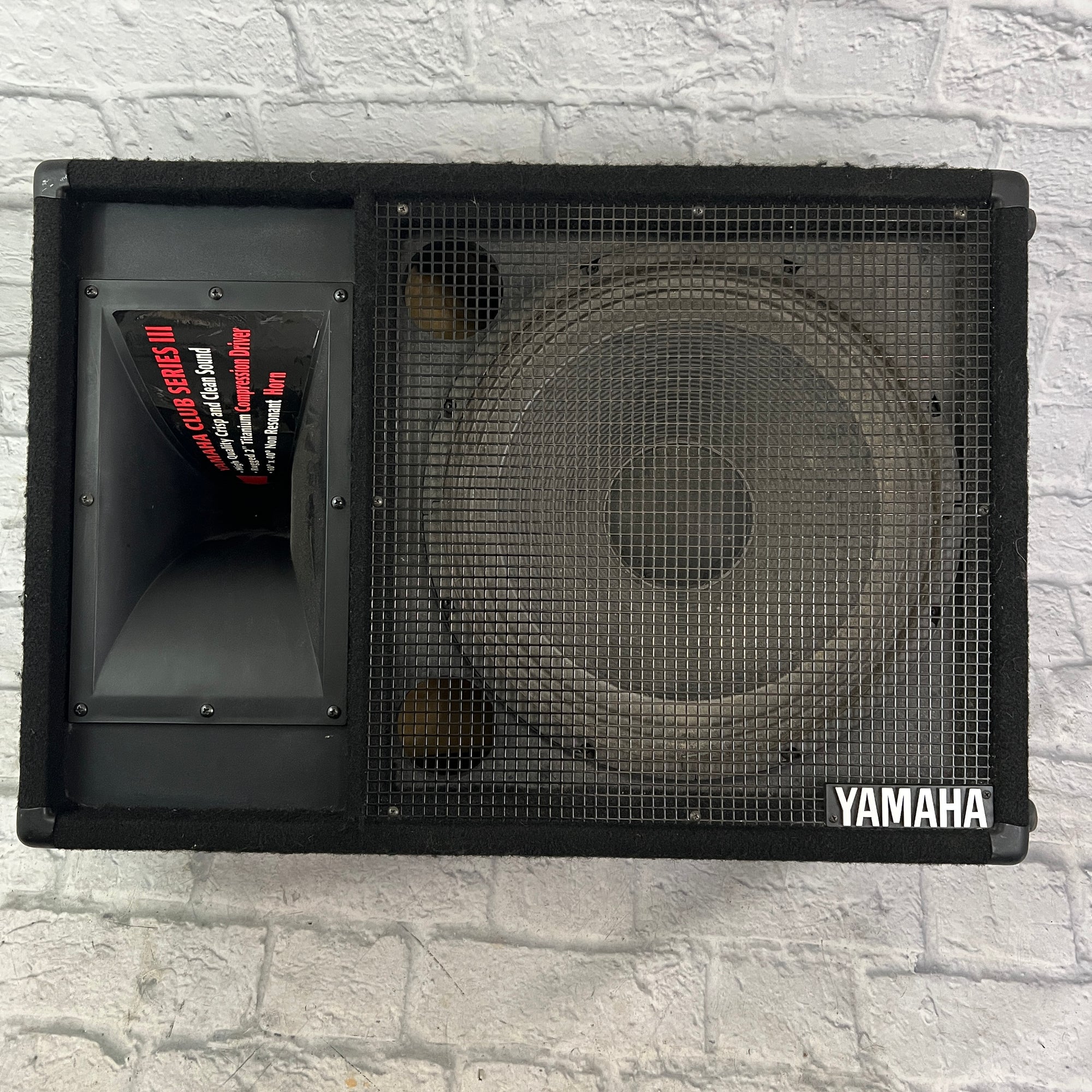 Yamaha Club Series SM15v Monitor Wedge 15"