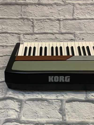 Korg SP-250 Digital Piano