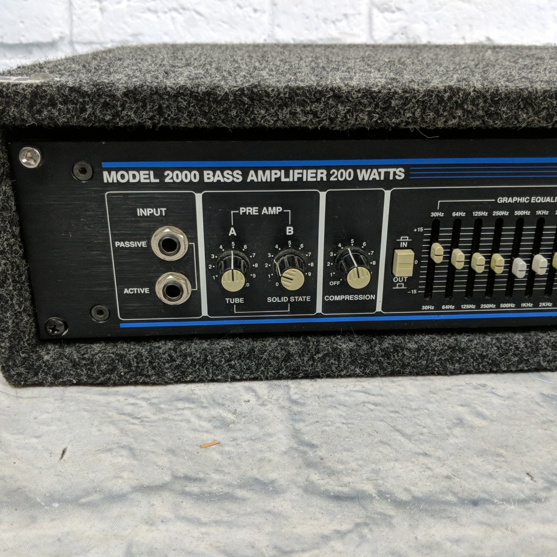 Hartke Model Bass 2000 W/Rackcase