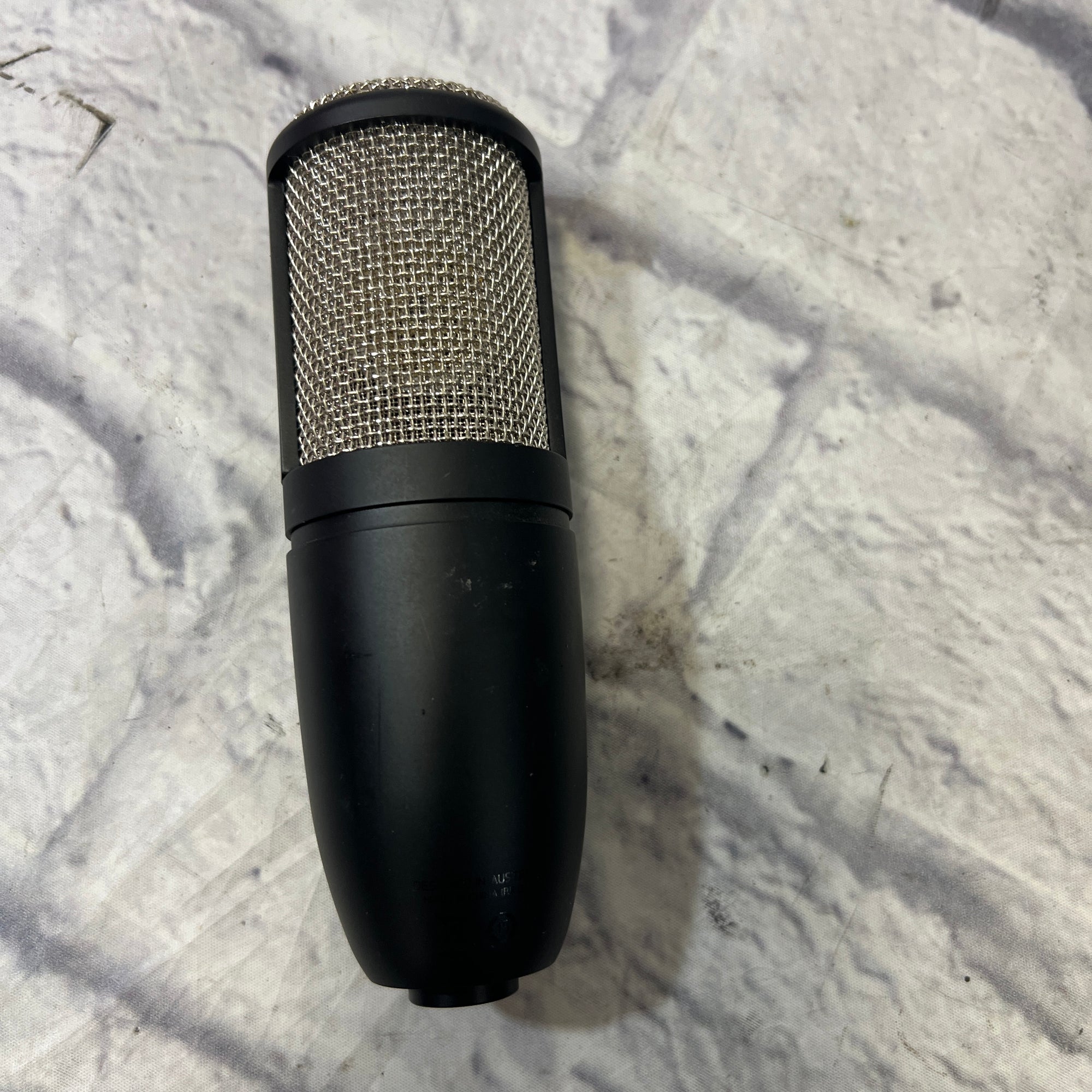 AKG P220 Condenser Microphone with Shock Mount and Case