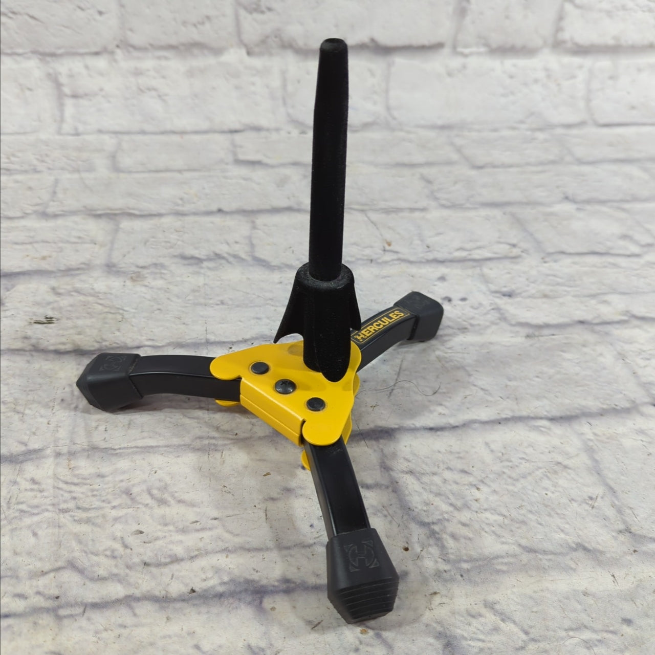 Hercules Flute Stand