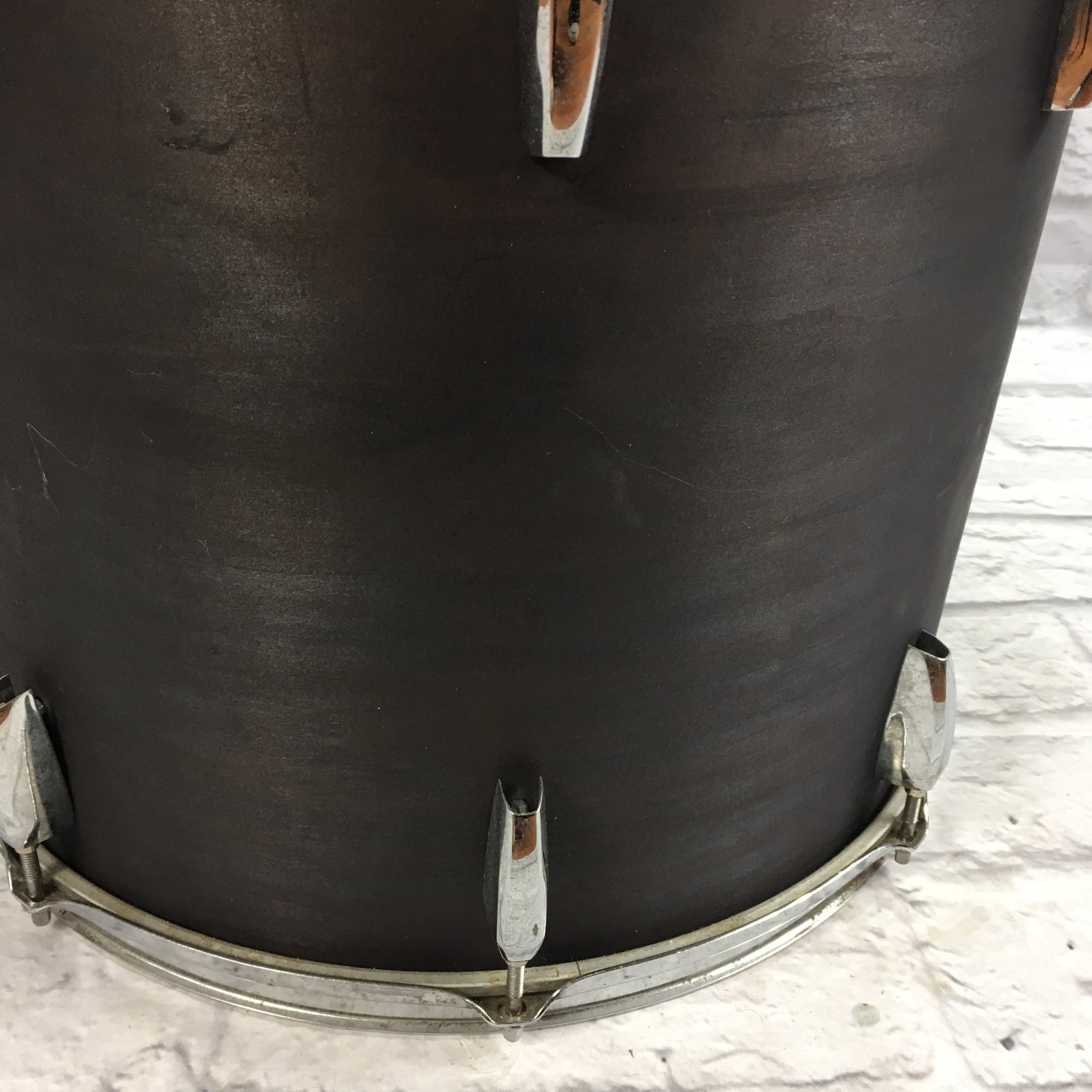 Unknown 16x16in Tom Drum
