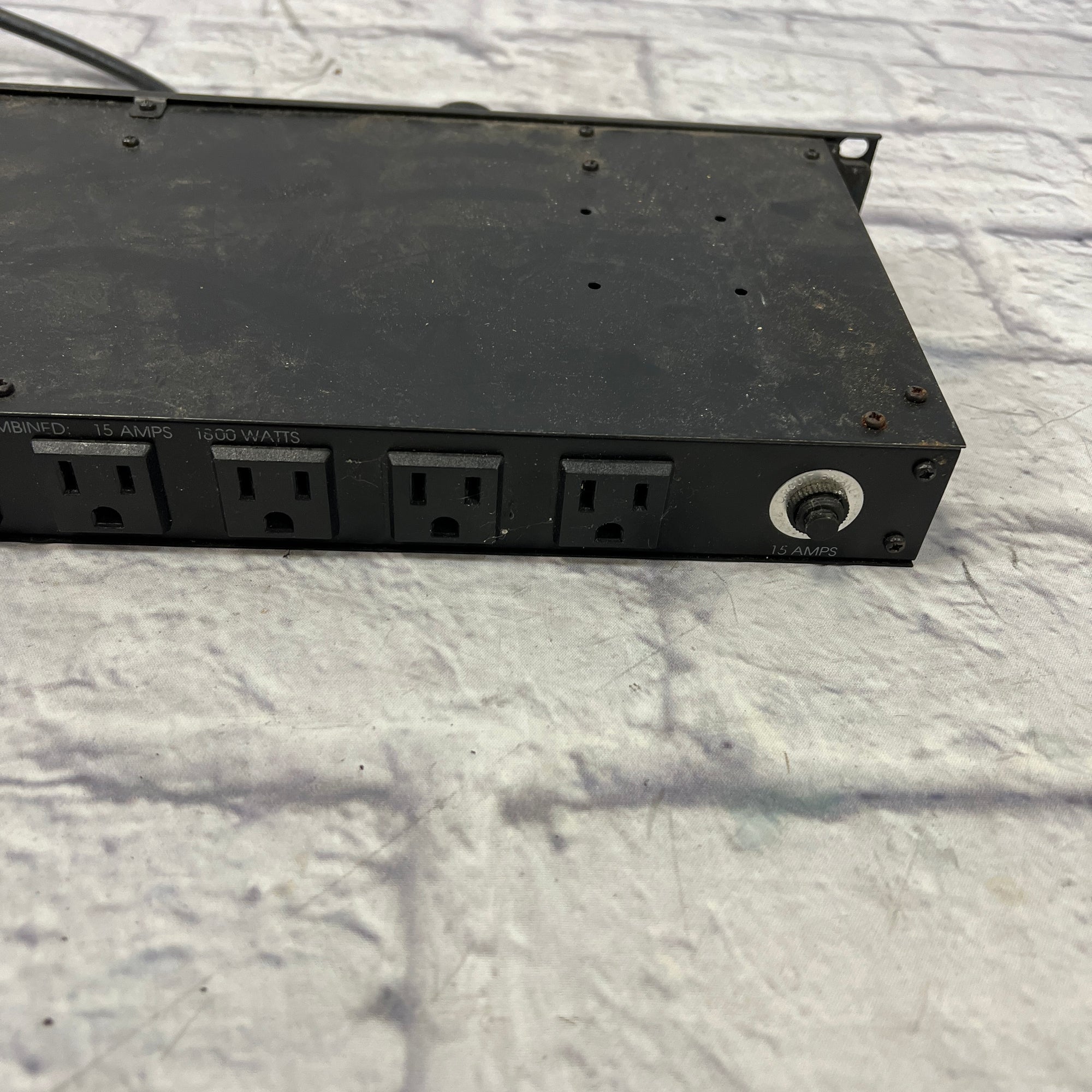 Rack Rider RR15 Power Conditioner