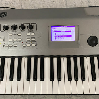 Yamaha MM6 61 Key Synth Workstation