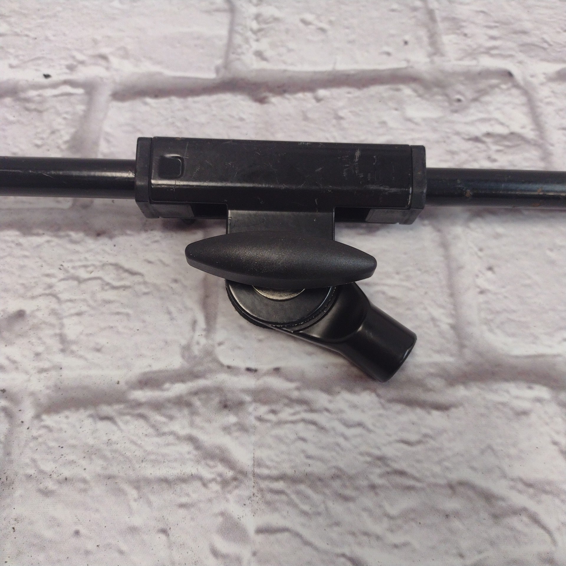 K&M Telescoping Boom Arm