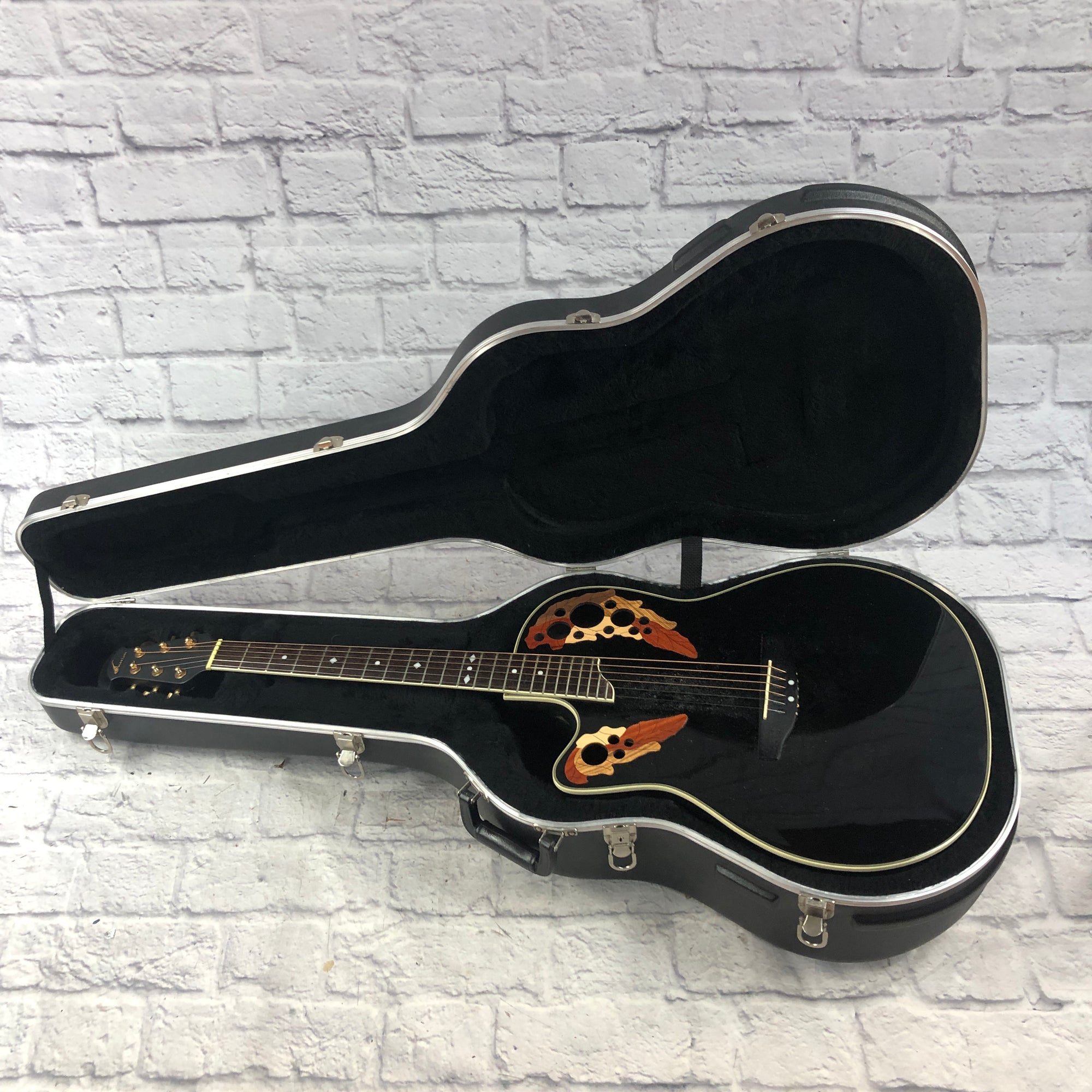 Ovation Celebrity CS247 Left handed Acoustic Electric Guitar