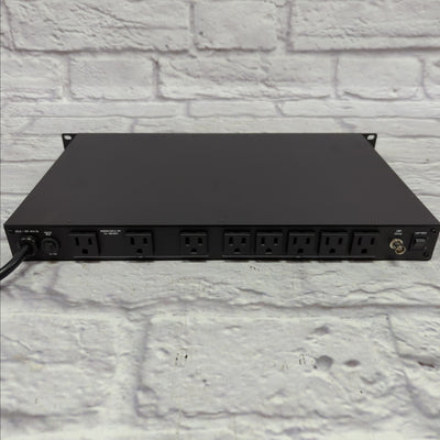 Furman PL-PLUS C Power Conditioner w/ Voltmeter