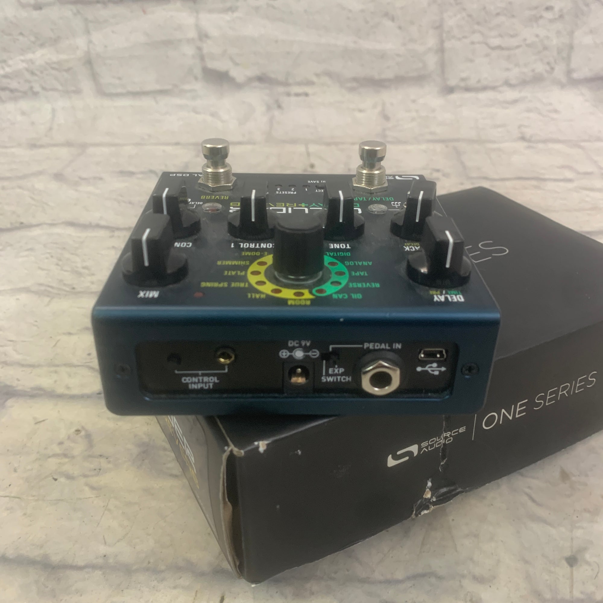 Source Audio Delay+ Reverb  Delay Pedal