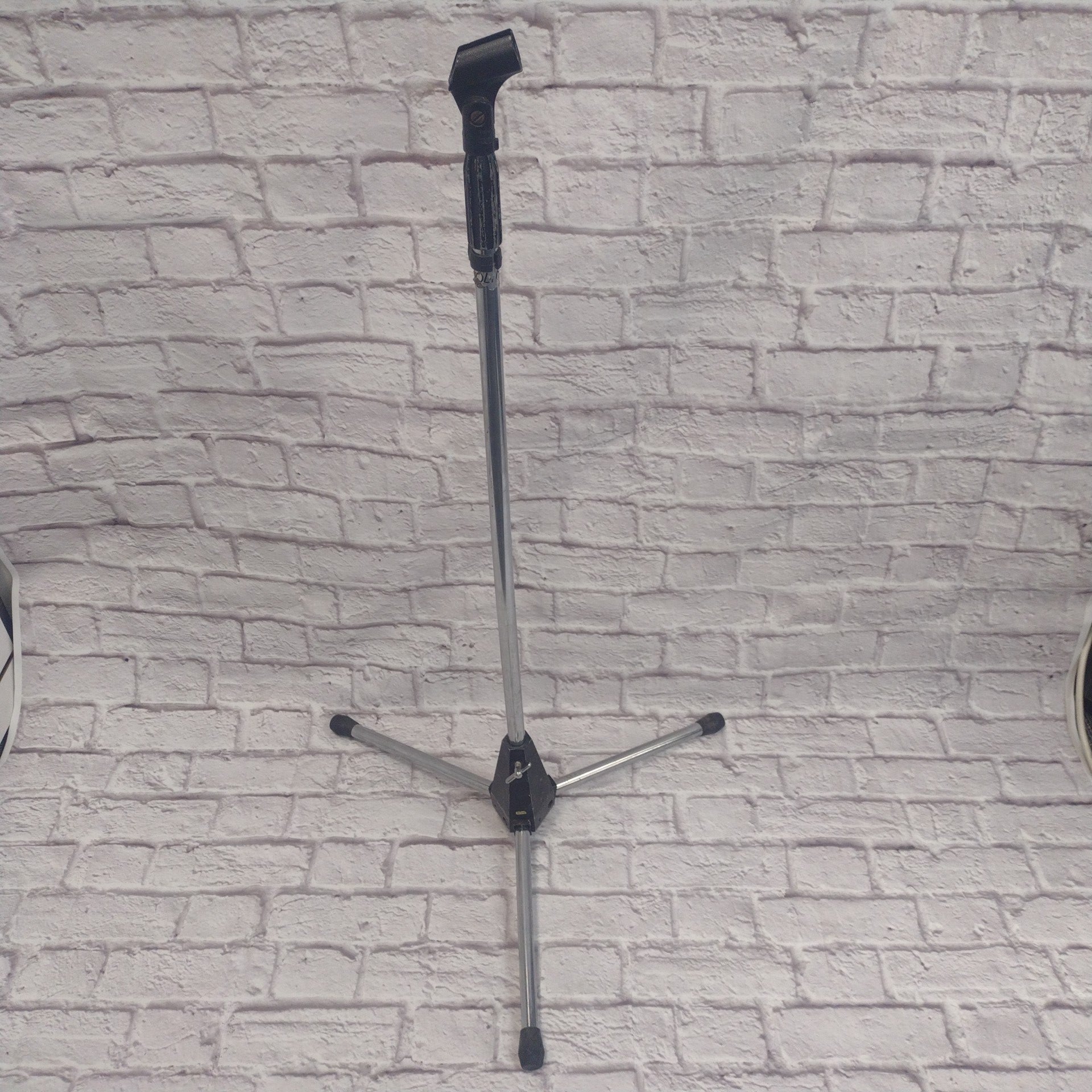 Unknown Tripod Straight Microphone Stand
