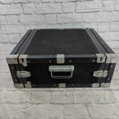 Unknown  Black Carpeted 4U Rack Road Case