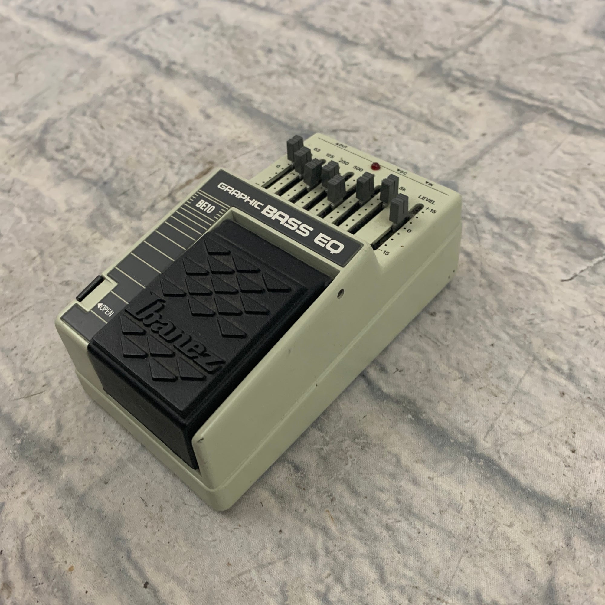 ibanez eq pedal Ibanez BE10 Graphic Bass EQ Pedal