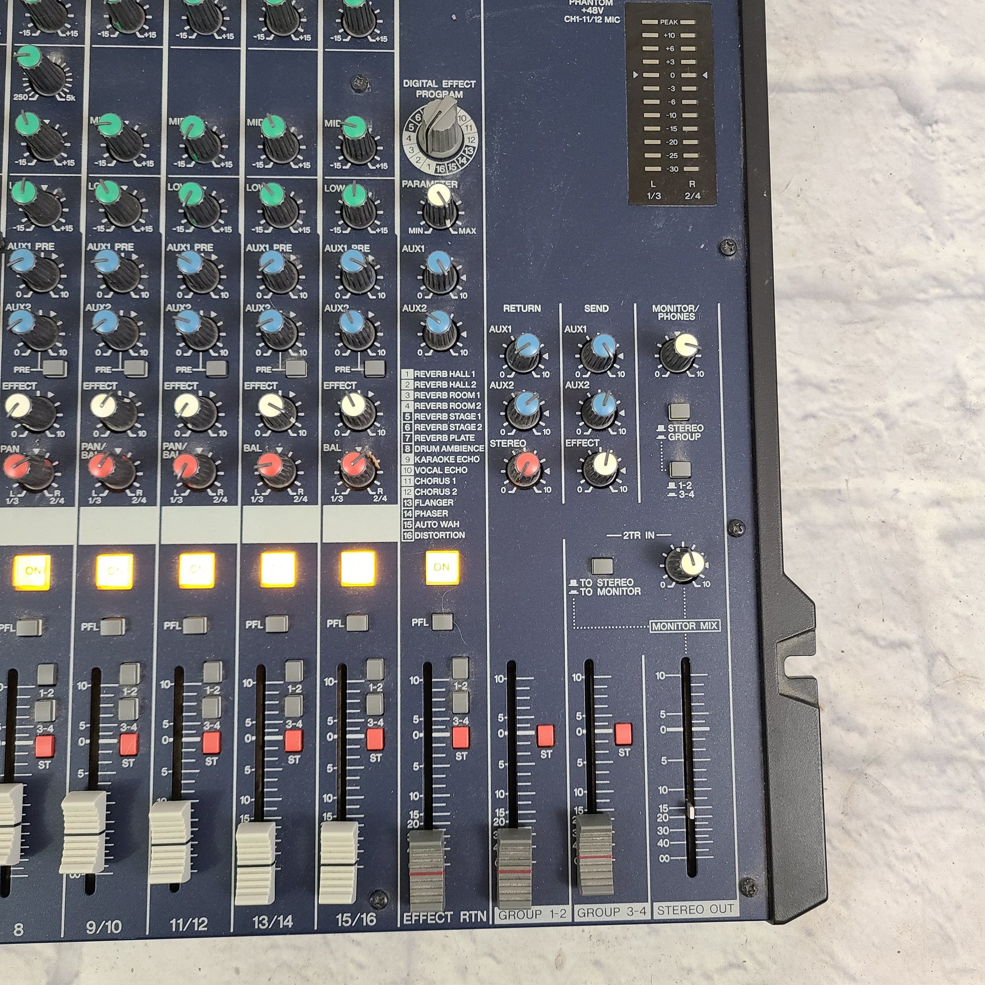 Yamaha MG 166CX Mixer - Evolution Music