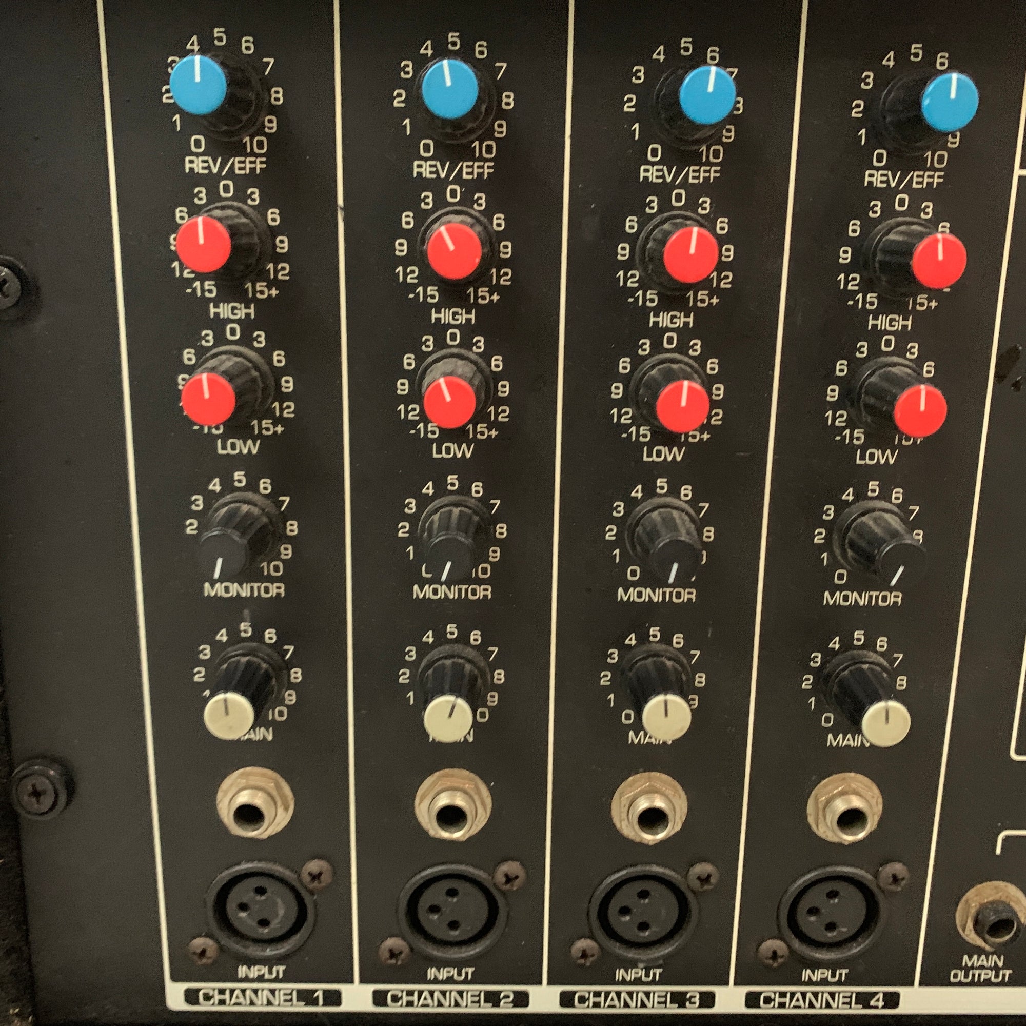 Kustom K4160A Powered Mixer AS IS