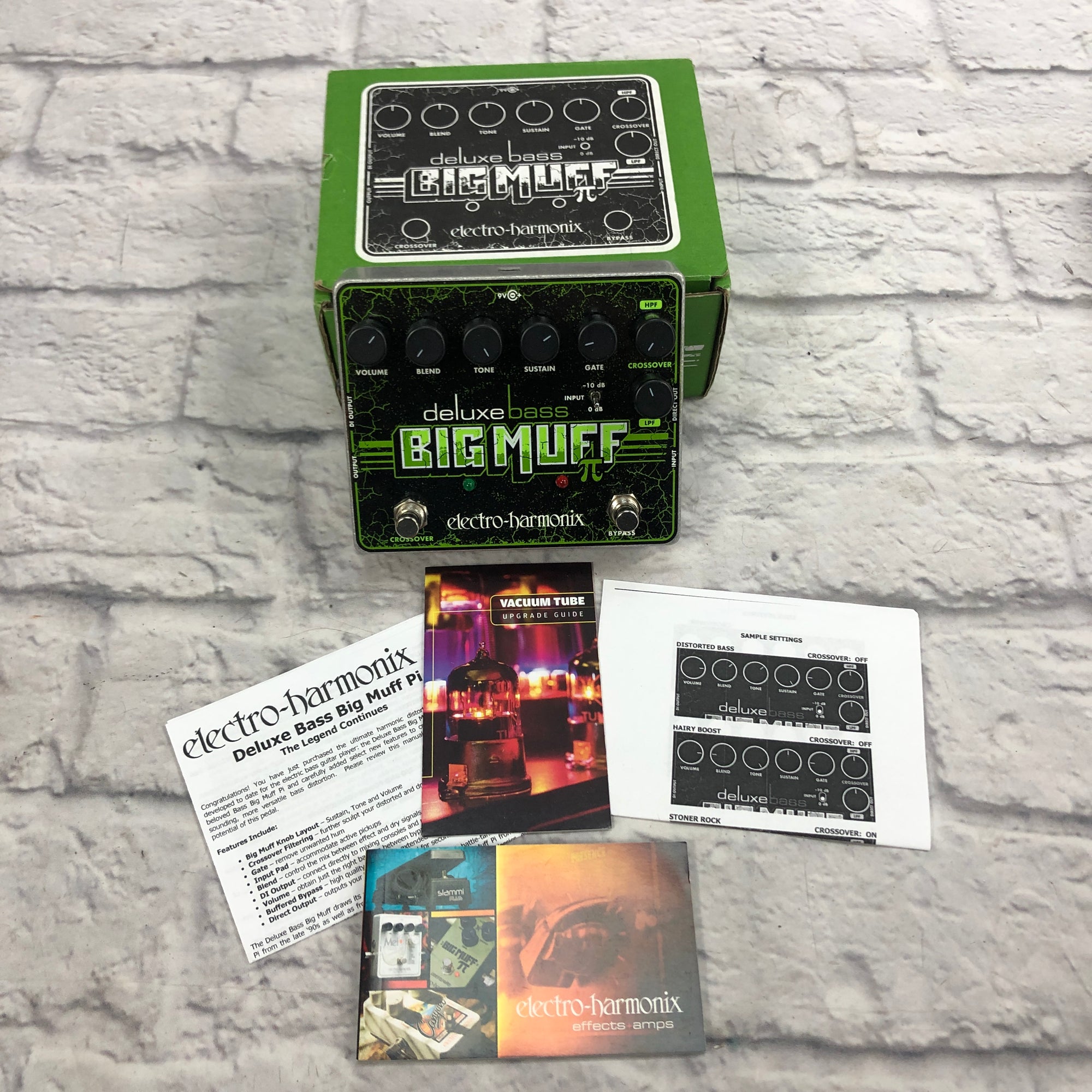 big muff deluxe bass pedal Electro Harmonix Deluxe Bass Muff Fuzz Pedal