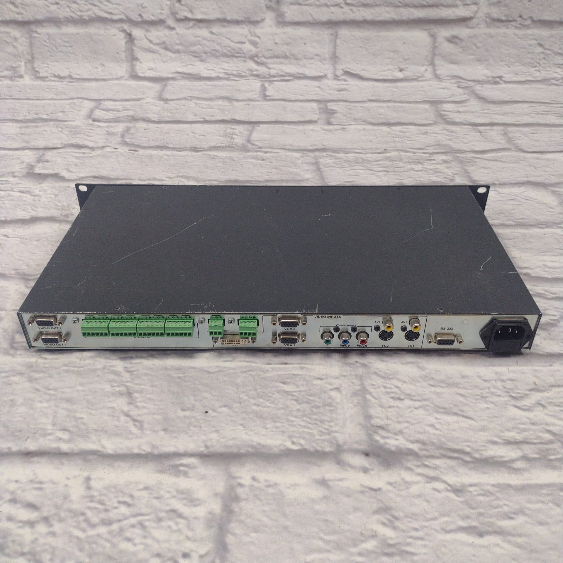 Kramer VP-724XL Presentation Switcher/Scaler