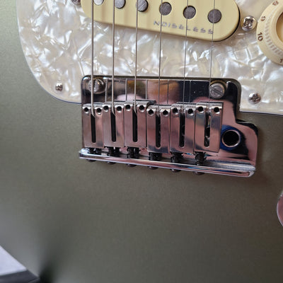 Fender American Elite Stratocaster MN SA Maple Fretboard - Satin Jade Pearl