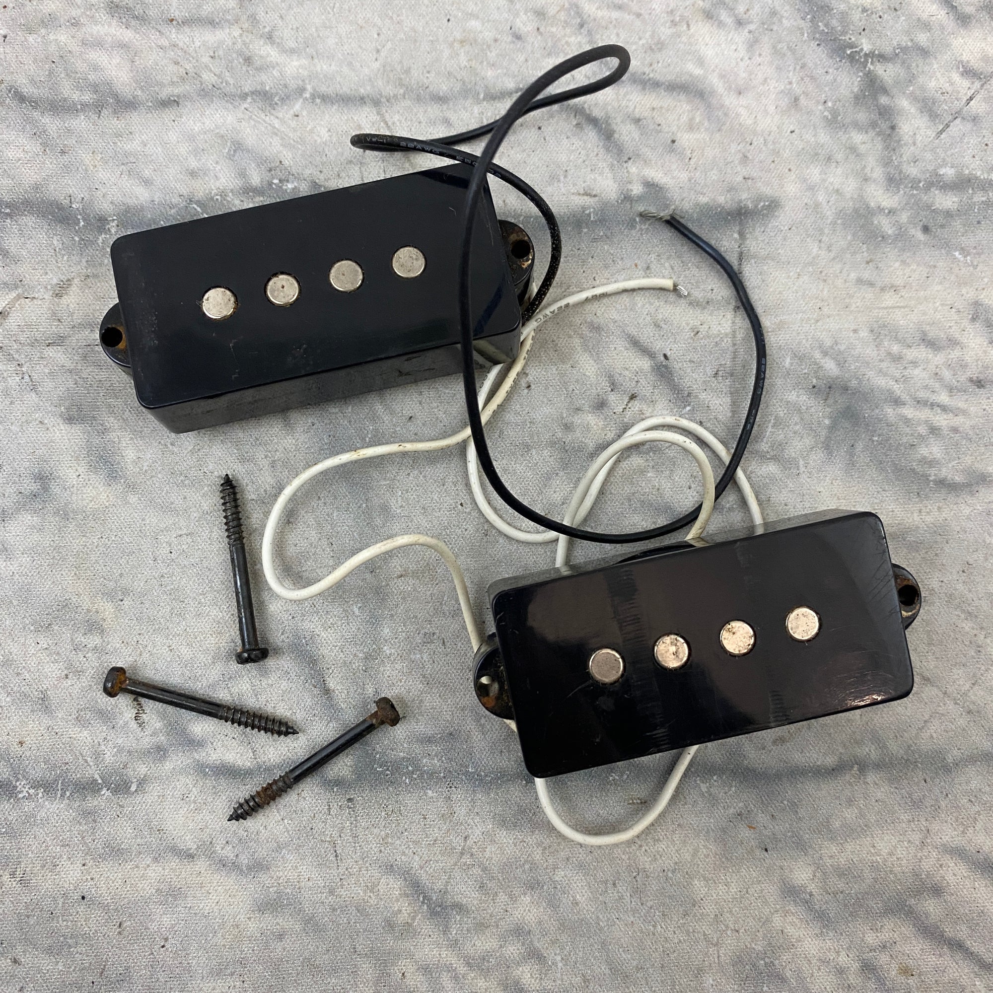 Unknown Black Bass Pickups