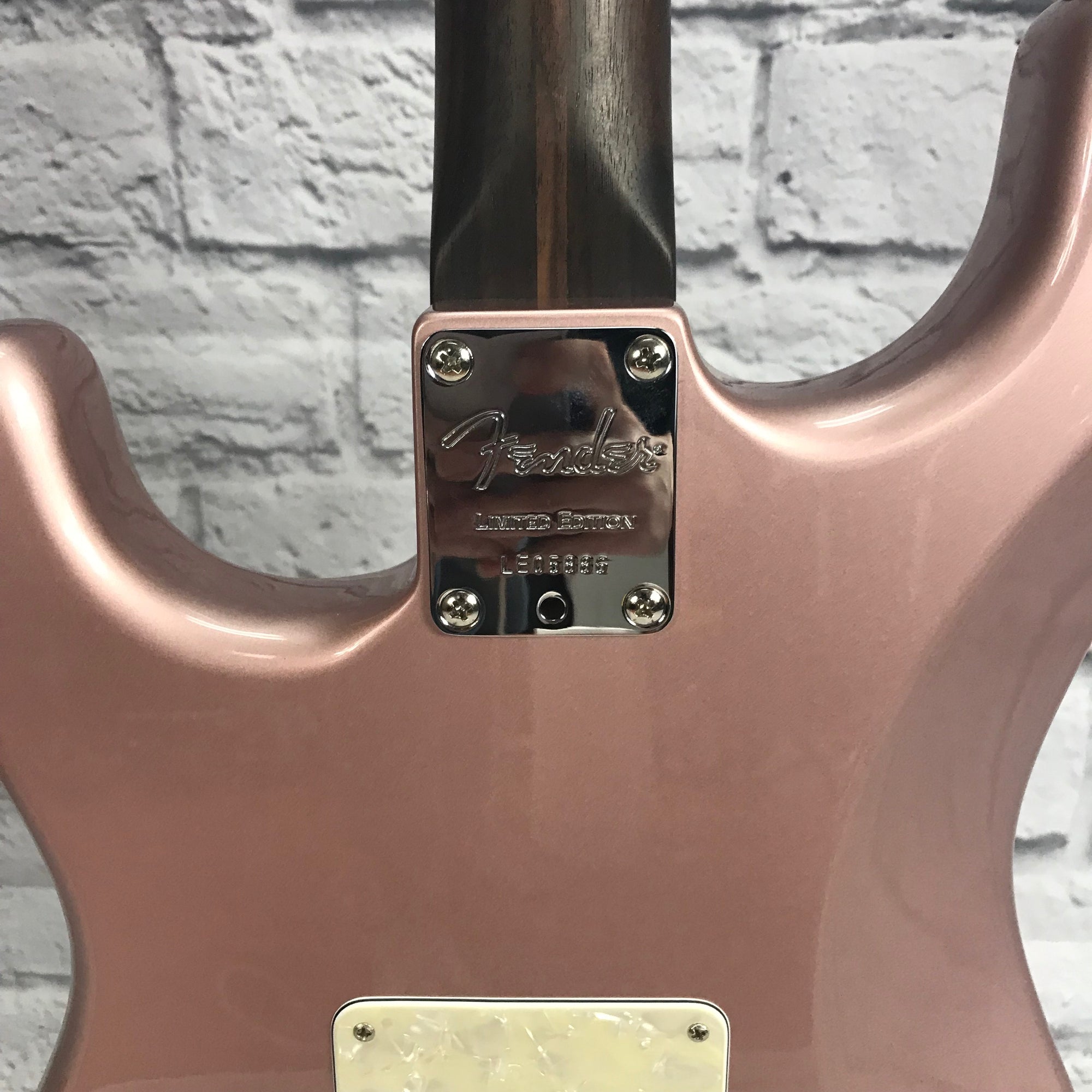 Fender Limited Edition American Professional Stratocaster Rose Gold with Rosewood Neck